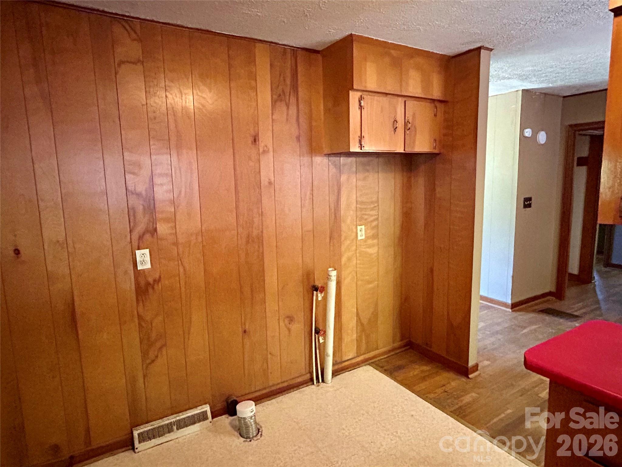 169 Double Island Road — Burnsville