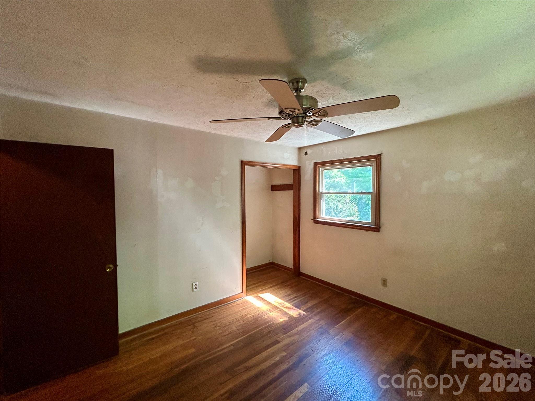 169 Double Island Road — Burnsville