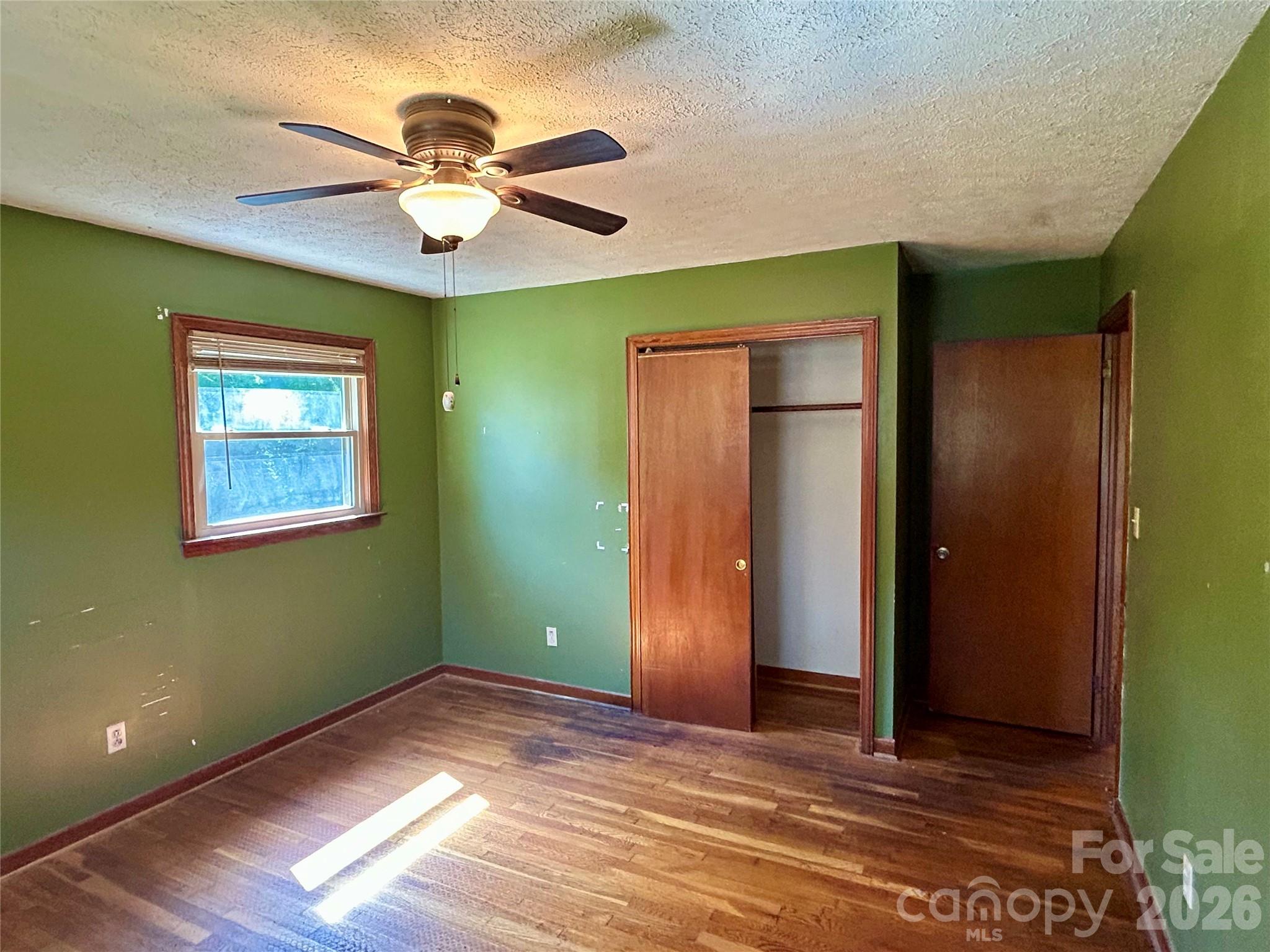 169 Double Island Road — Burnsville