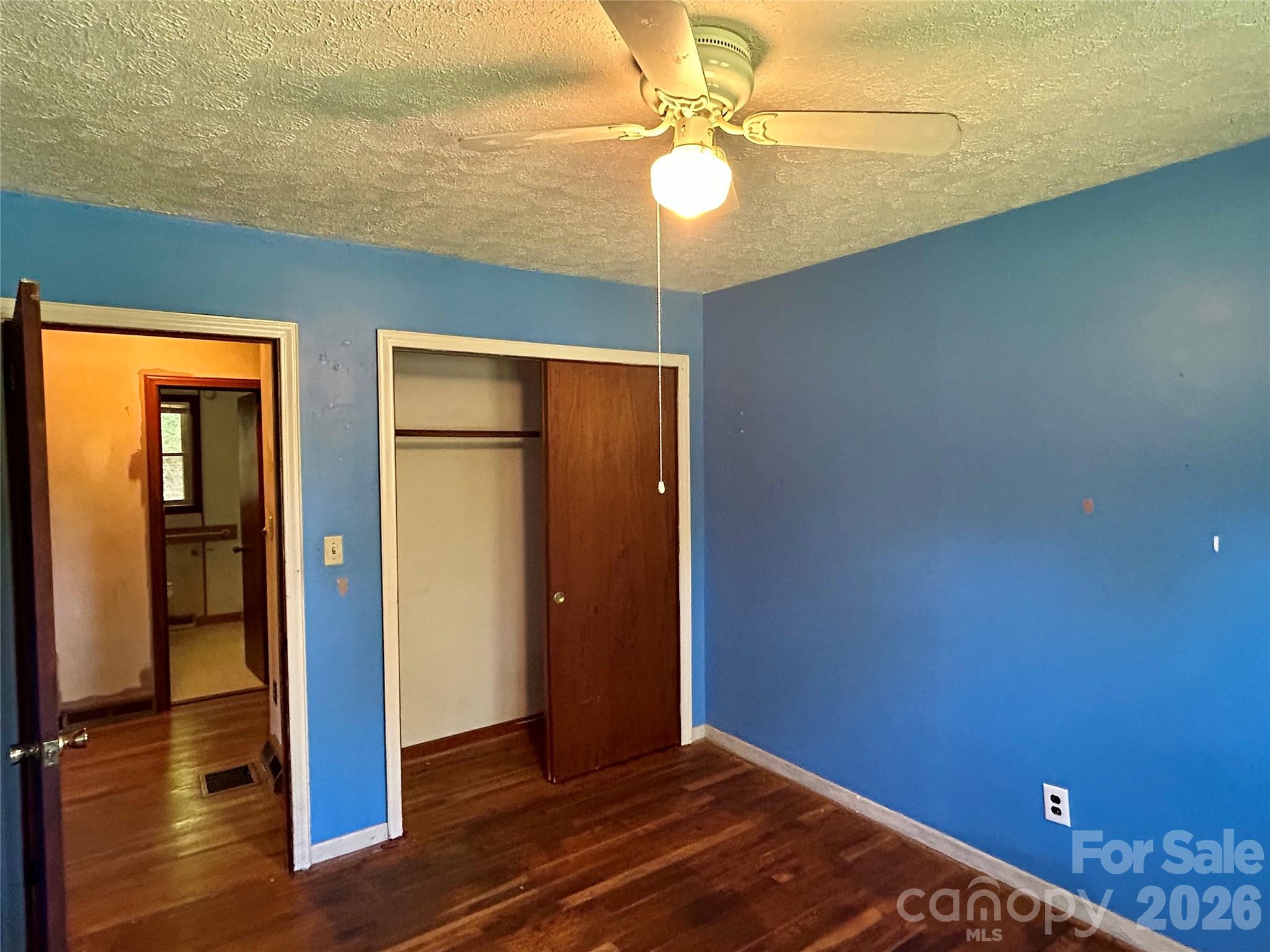 169 Double Island Road — Burnsville