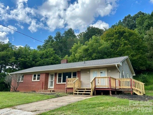 169 Double Island Road — Burnsville