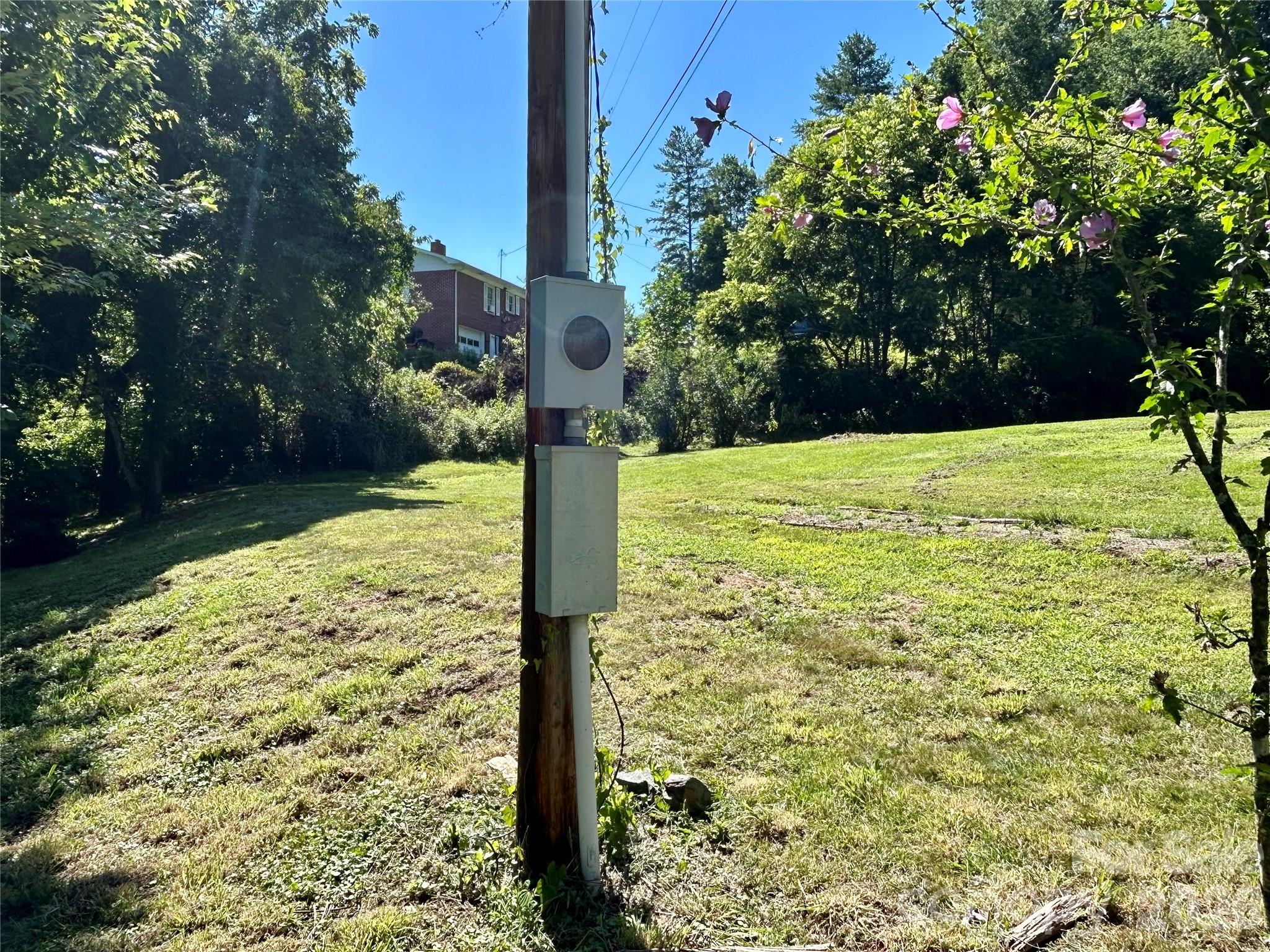 169 Double Island Road — Burnsville
