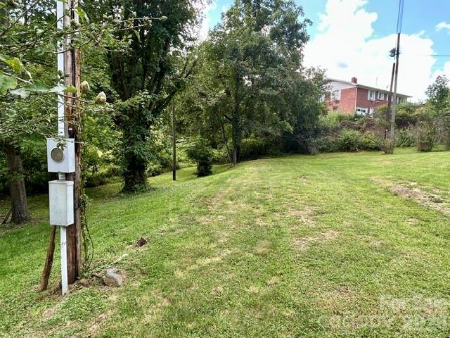 169 Double Island Road — Burnsville