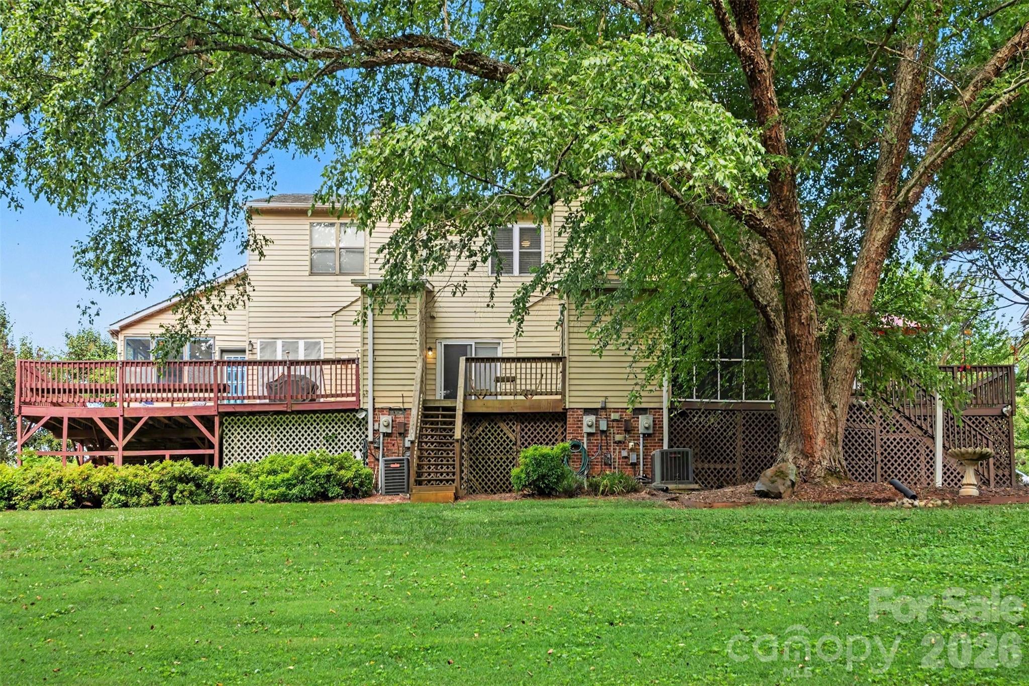 1535 South Point Road — Belmont