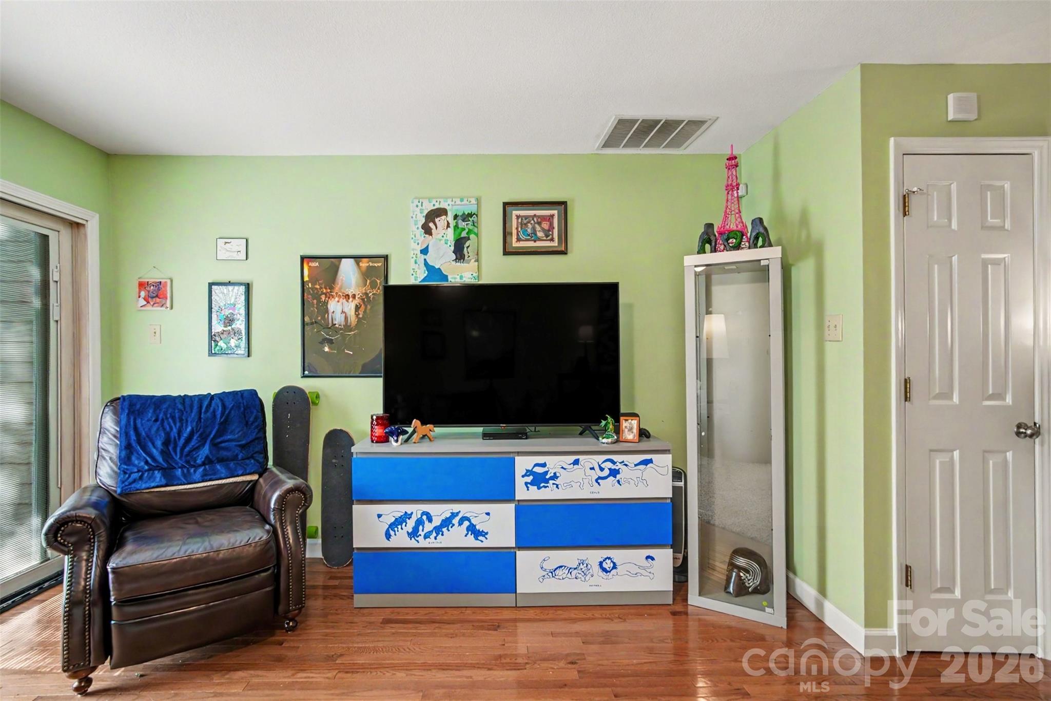 1535 South Point Road — Belmont