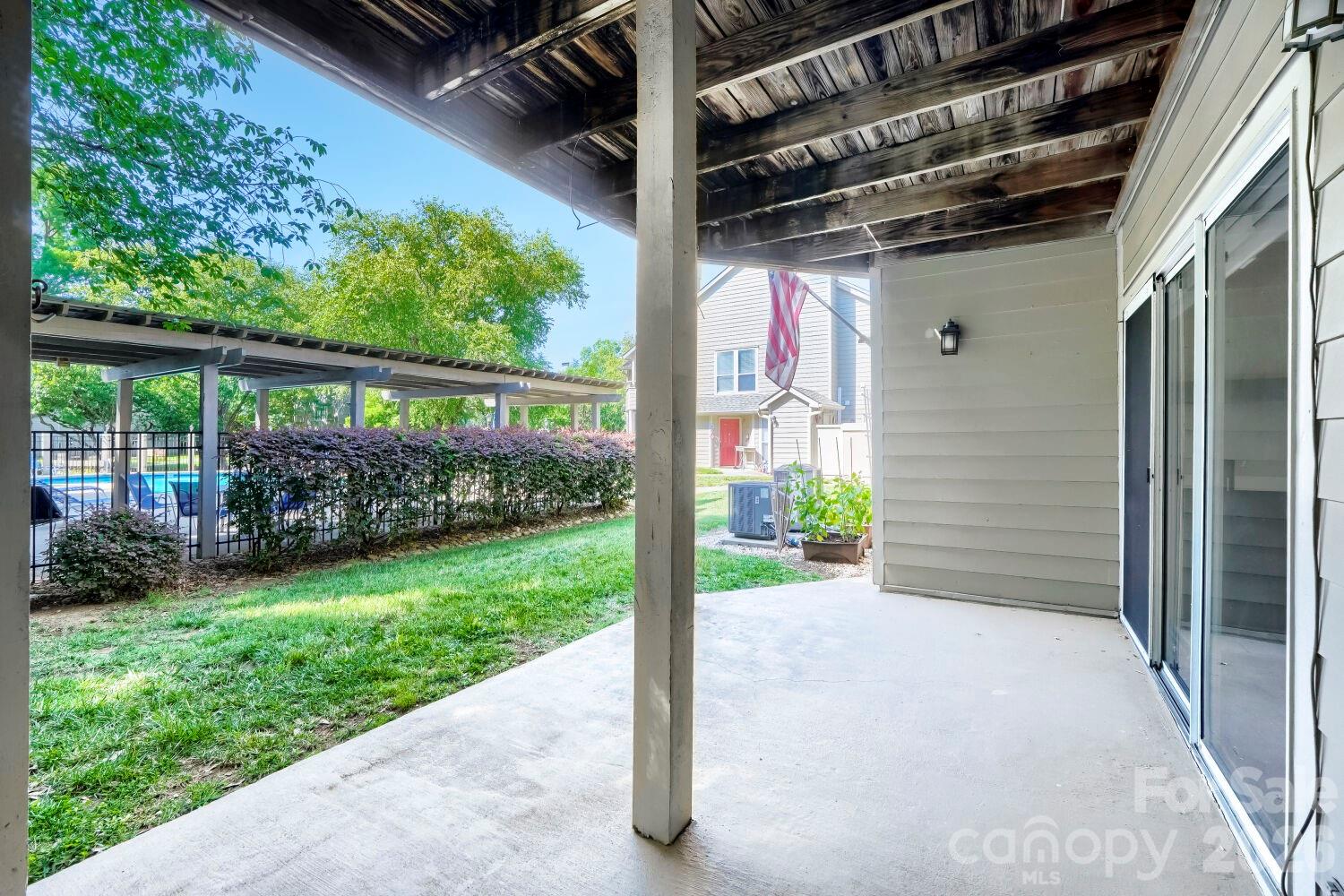 2520 Stradbrook Drive — Charlotte