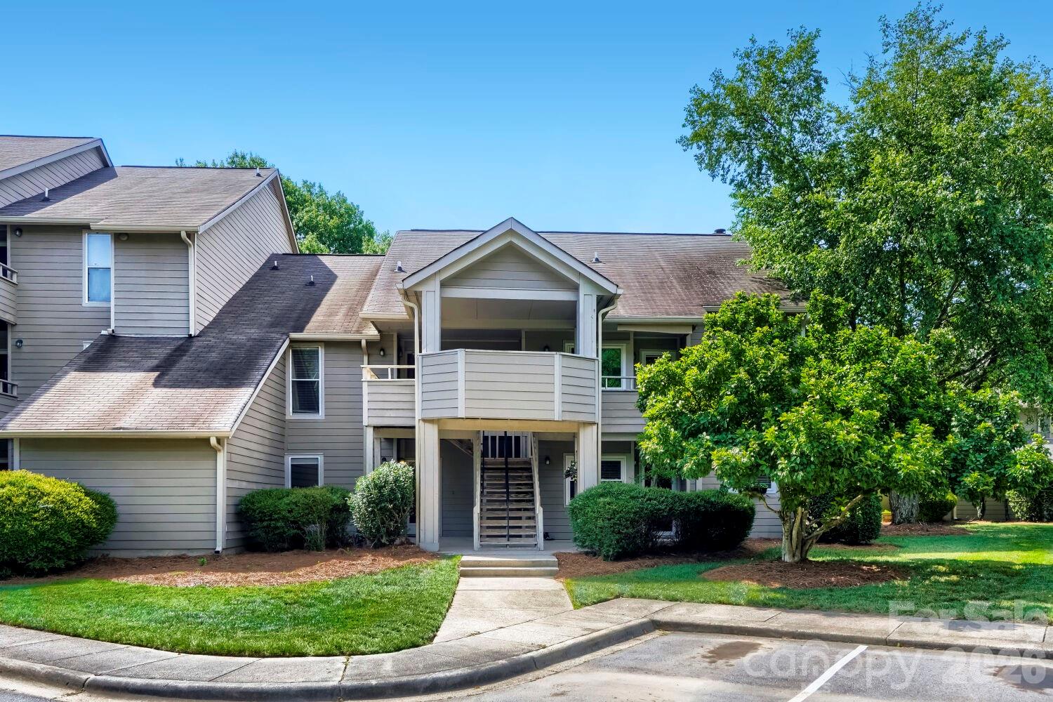 2520 Stradbrook Drive — Charlotte