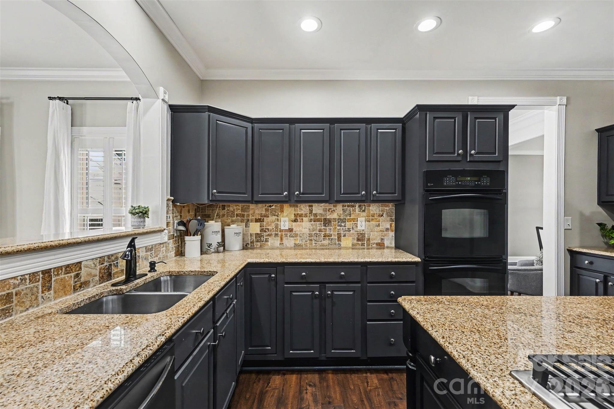 2442 Smith Cove Road — Denver