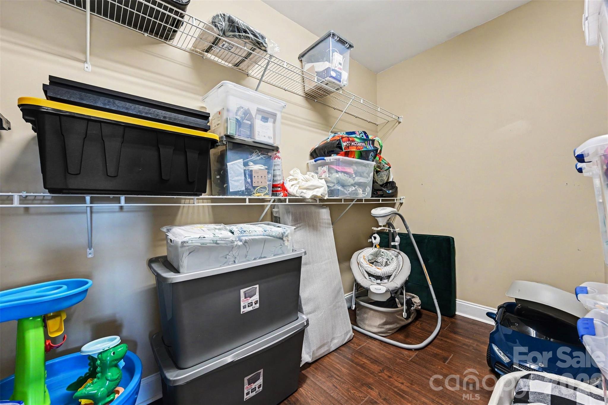 2442 Smith Cove Road — Denver