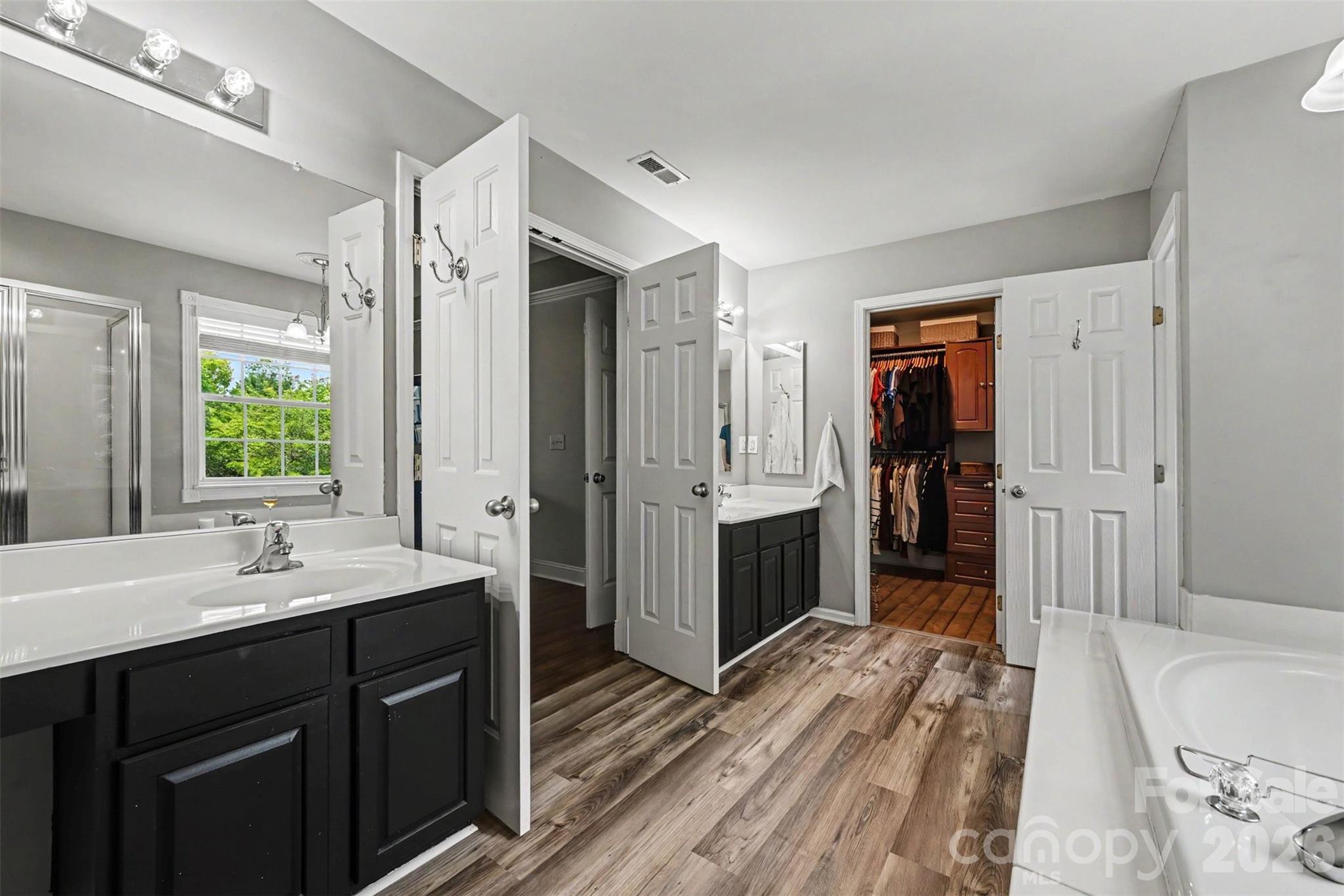 2442 Smith Cove Road — Denver
