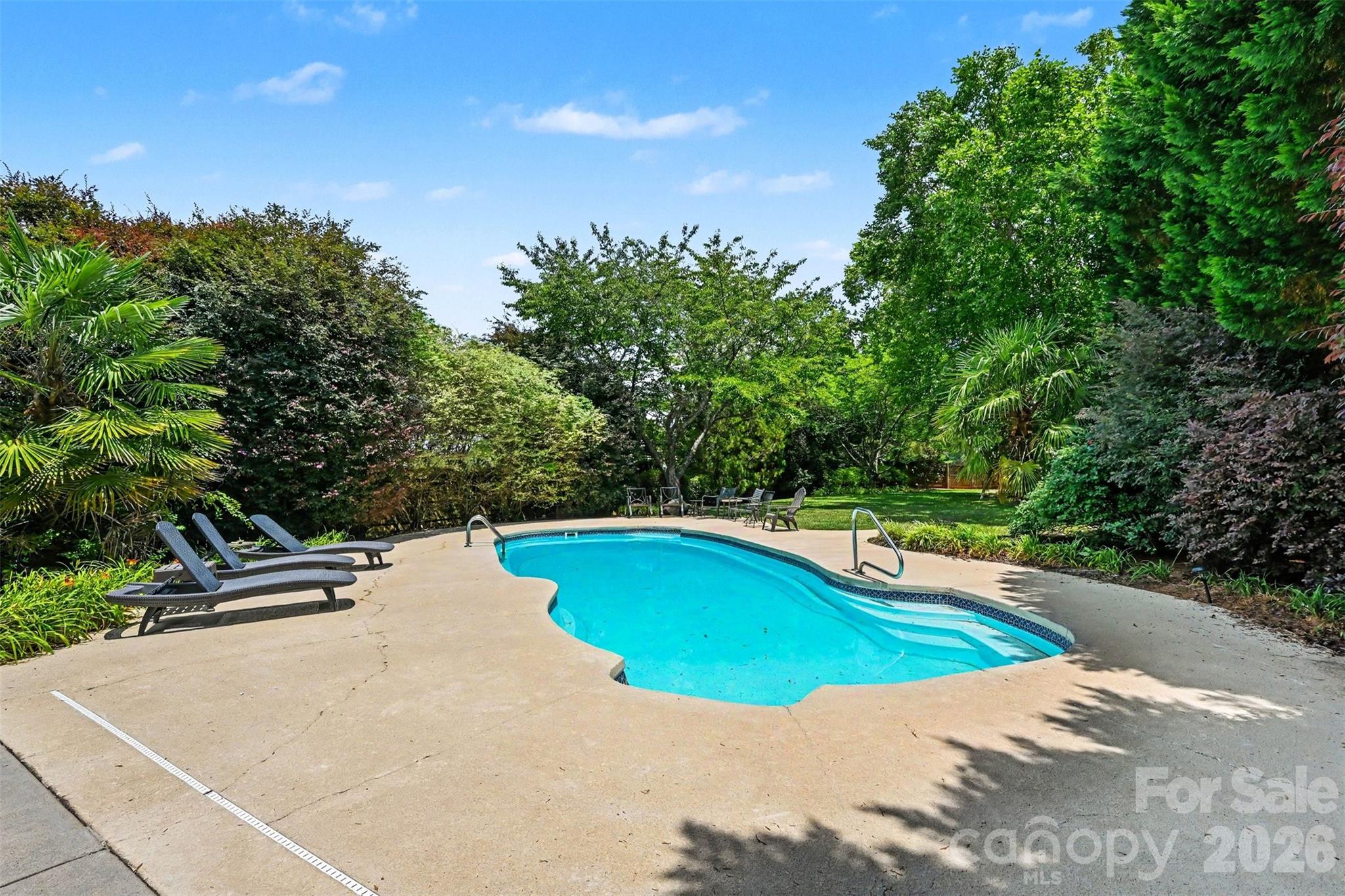 2442 Smith Cove Road — Denver