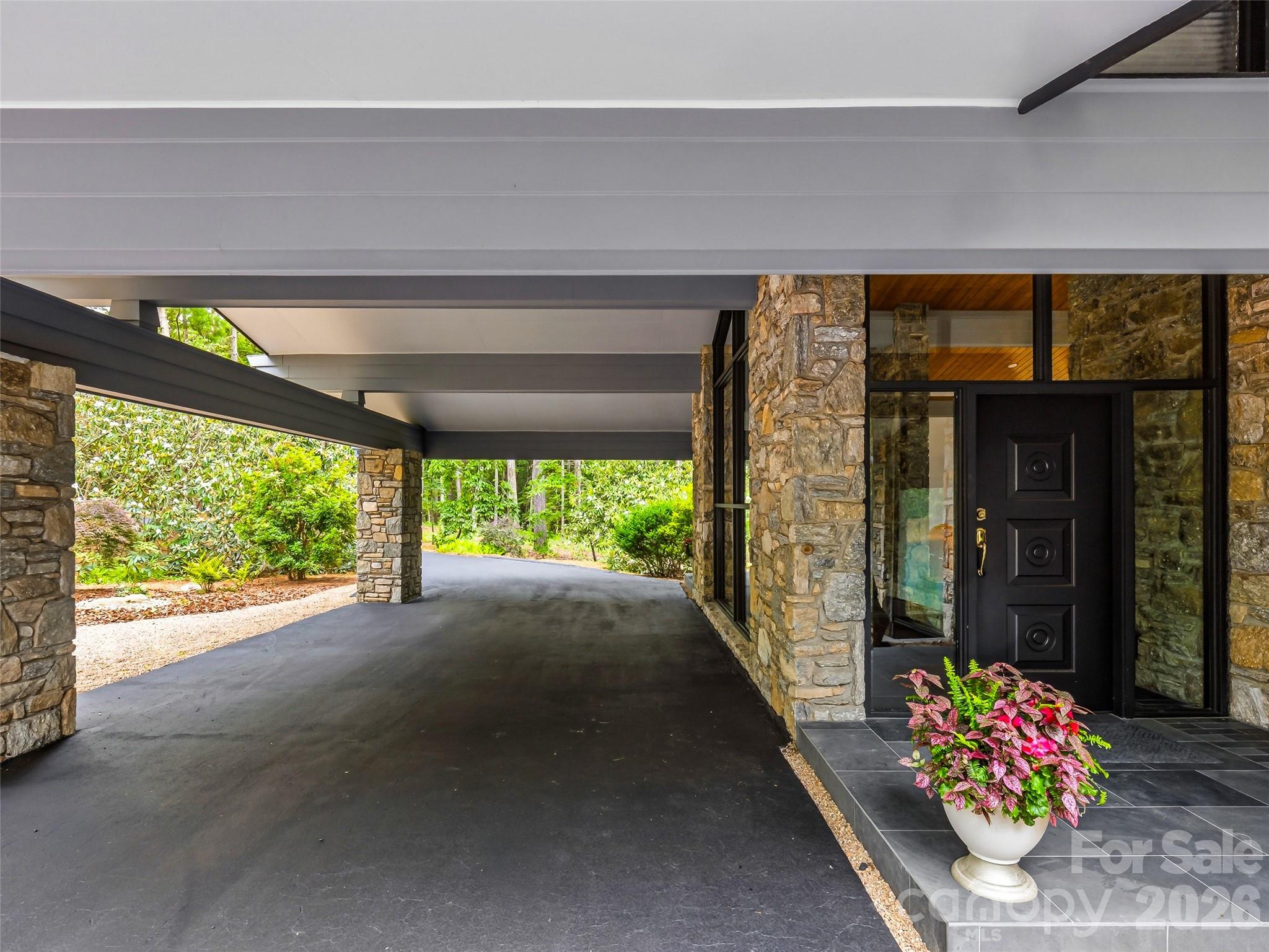 3 Holly Hill Road — Biltmore Forest