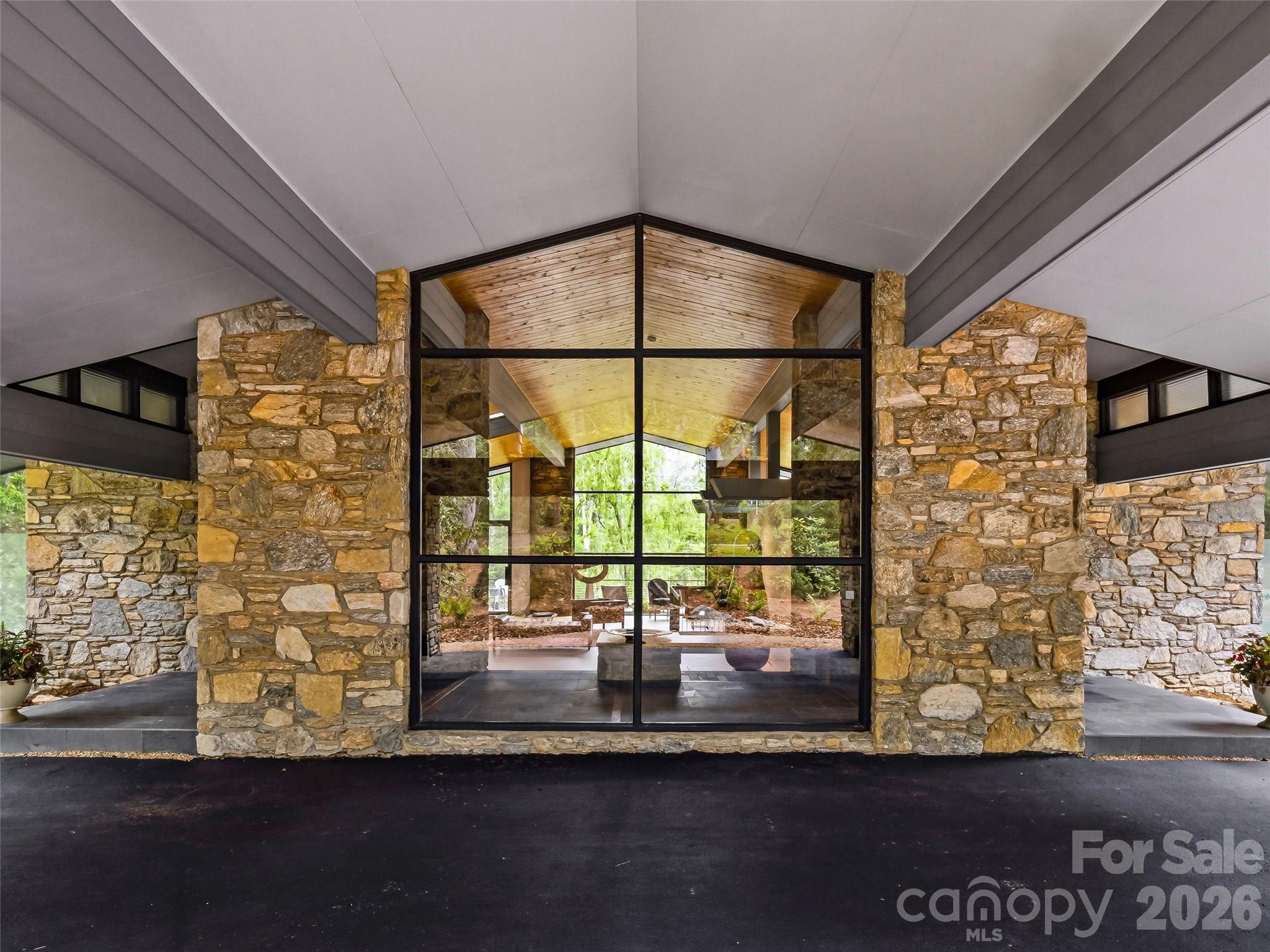 3 Holly Hill Road — Biltmore Forest