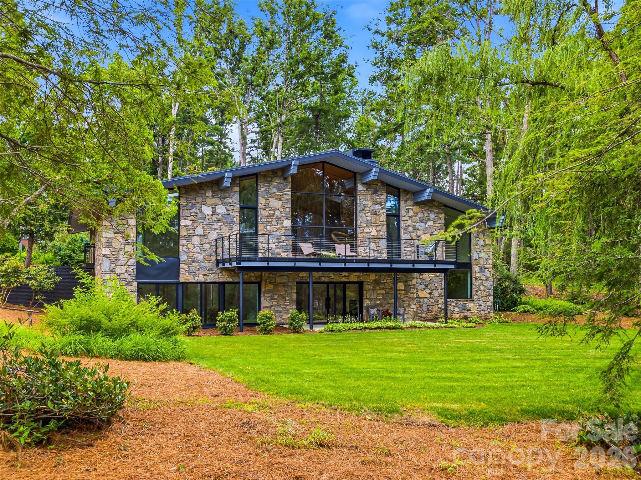 3 Holly Hill Road — Biltmore Forest
