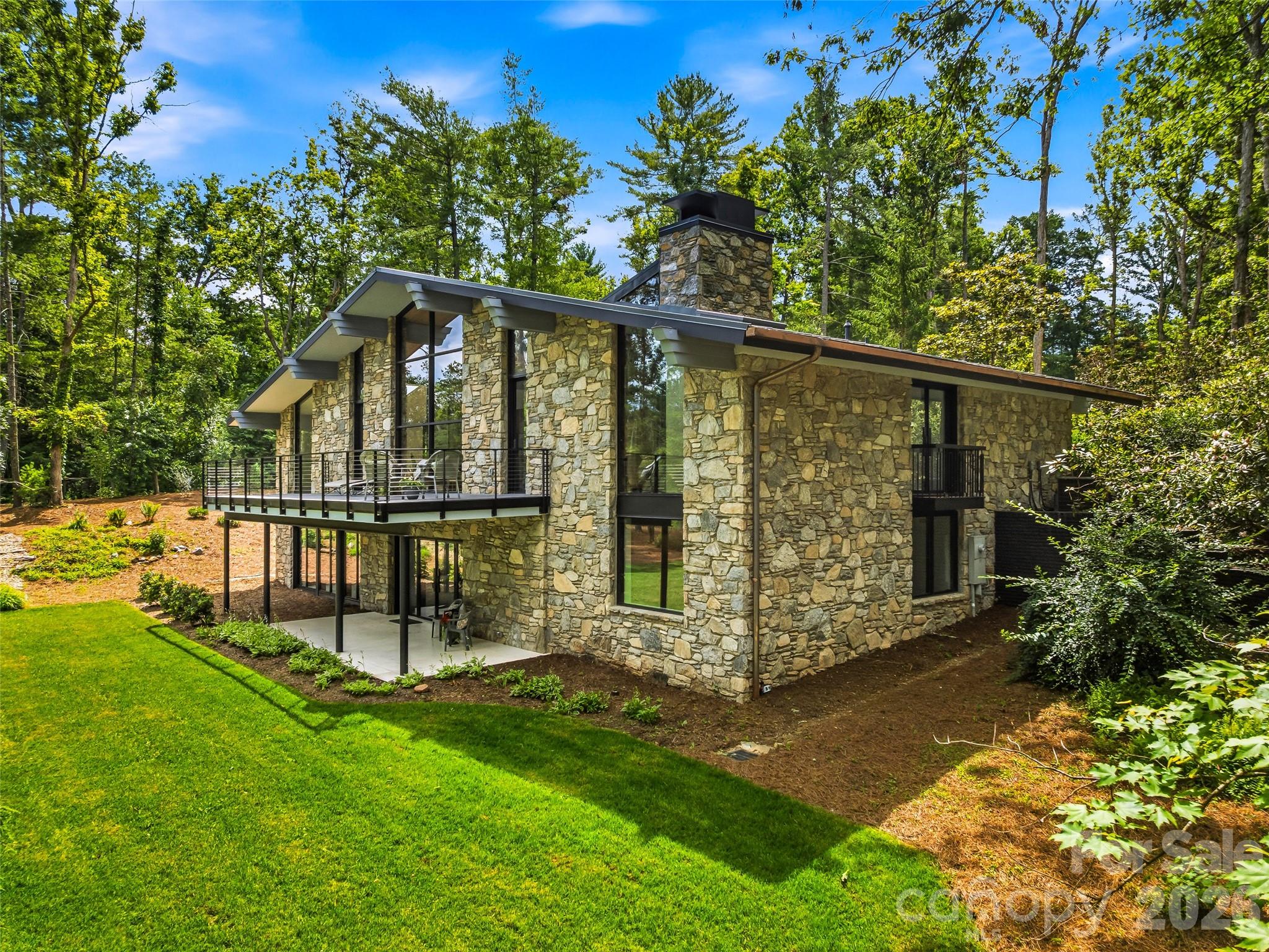 3 Holly Hill Road — Biltmore Forest