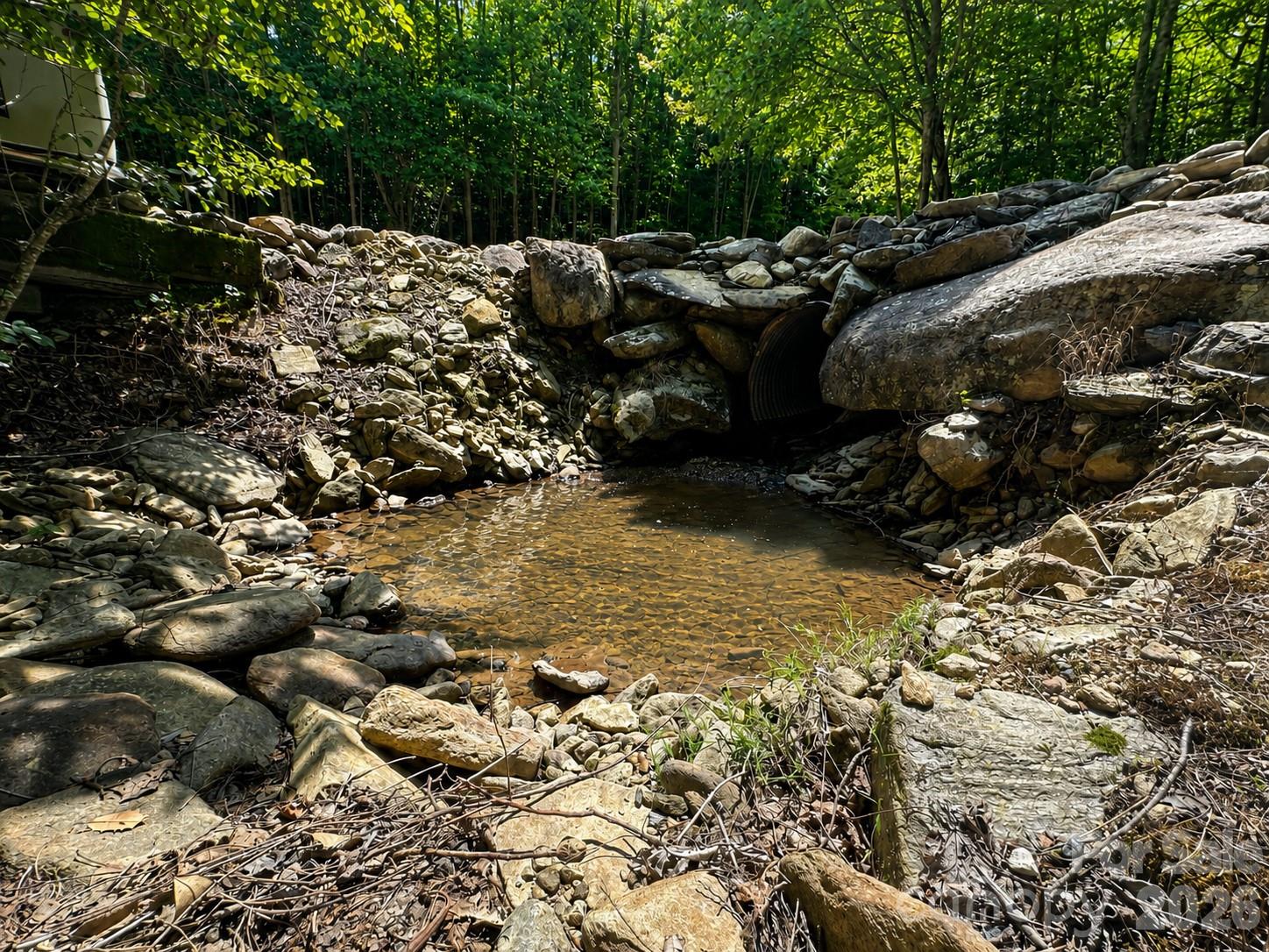 664 Paxton Creek Road — Marion