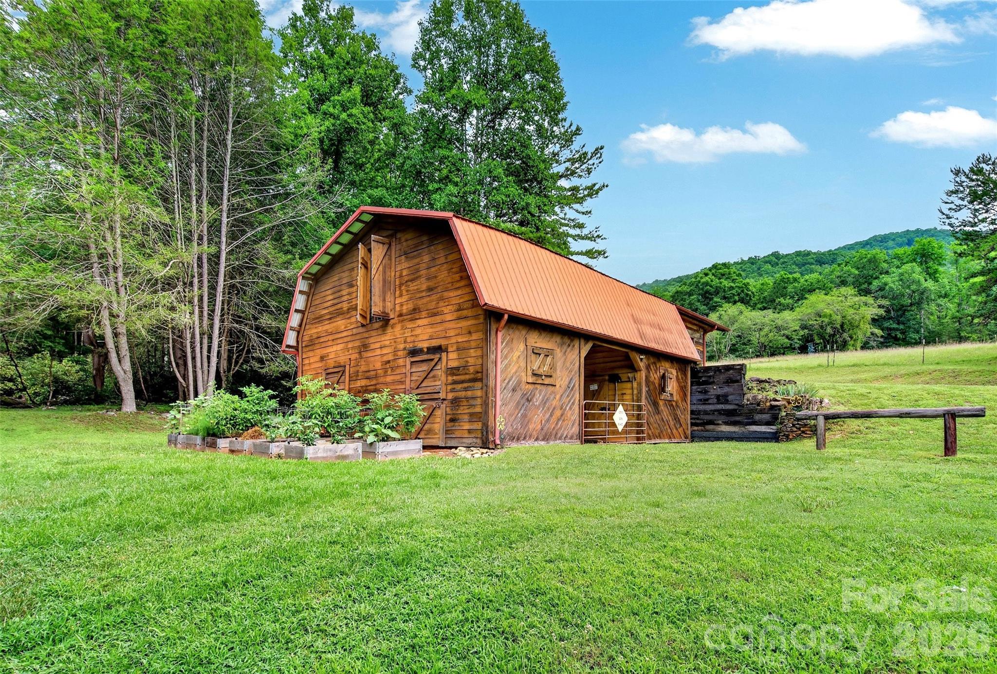664 Paxton Creek Road — Marion