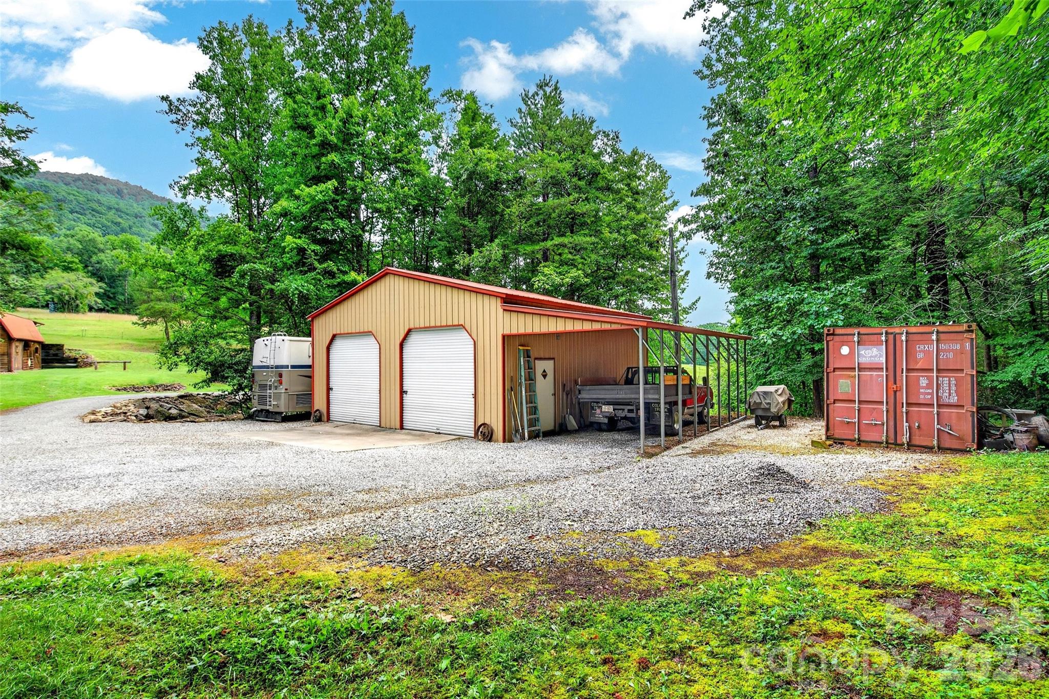 664 Paxton Creek Road — Marion