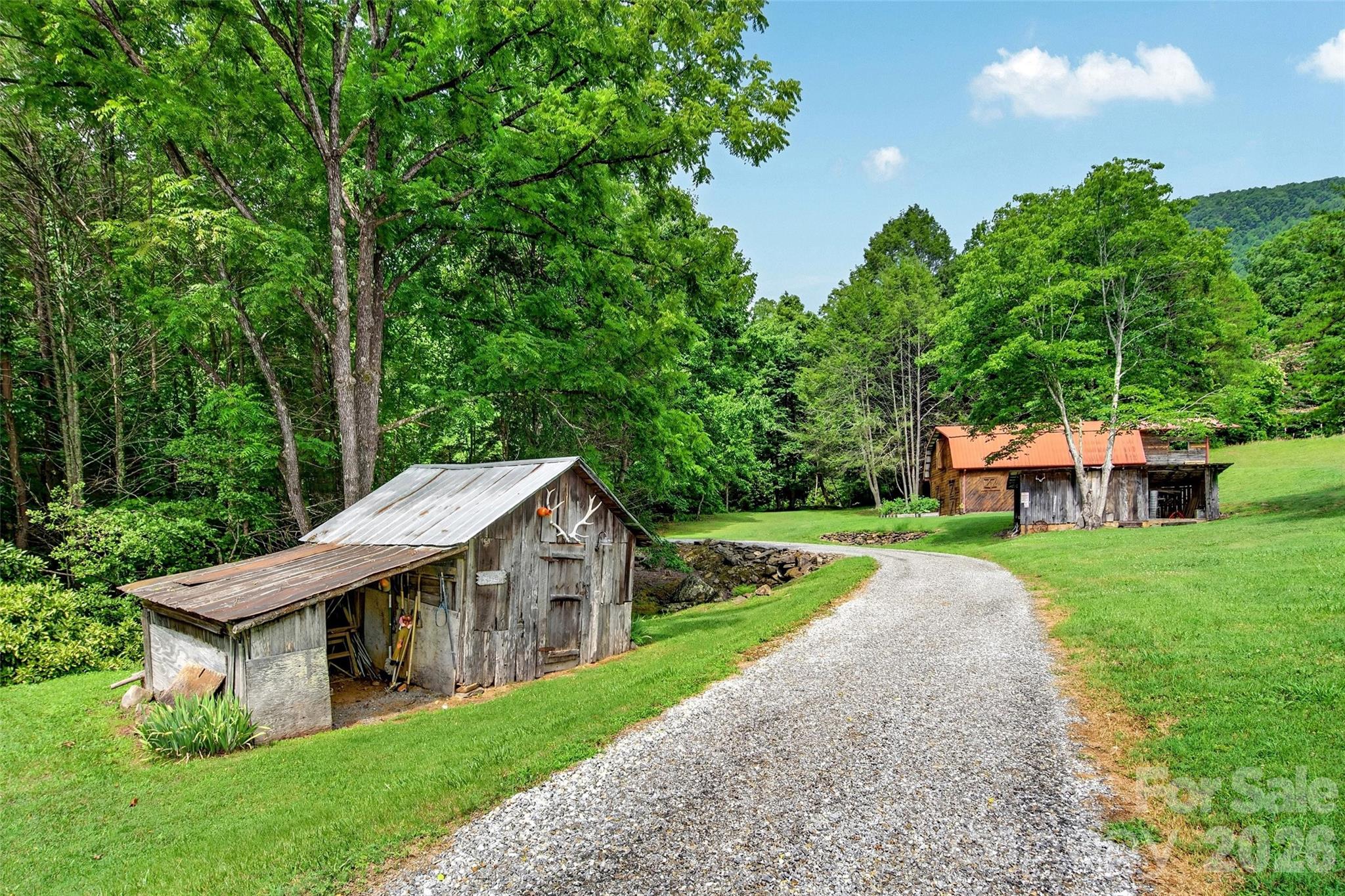 664 Paxton Creek Road — Marion