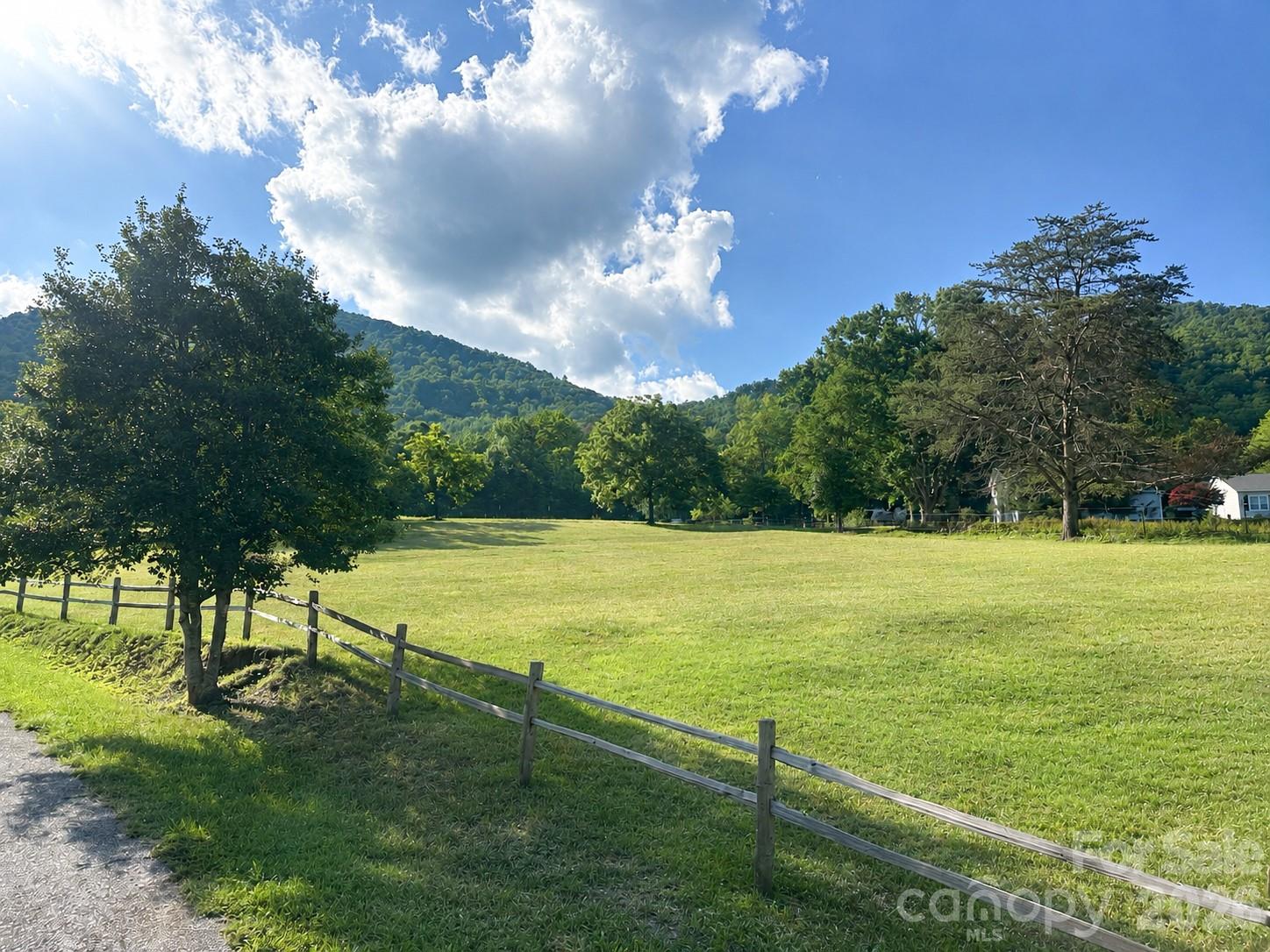 664 Paxton Creek Road — Marion