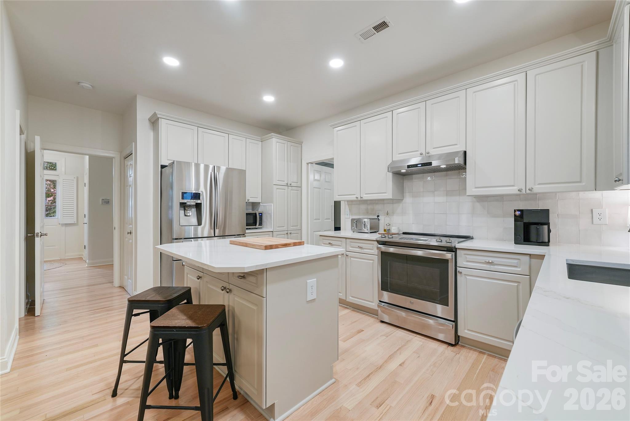 16002 Prestwoods Lane — Huntersville