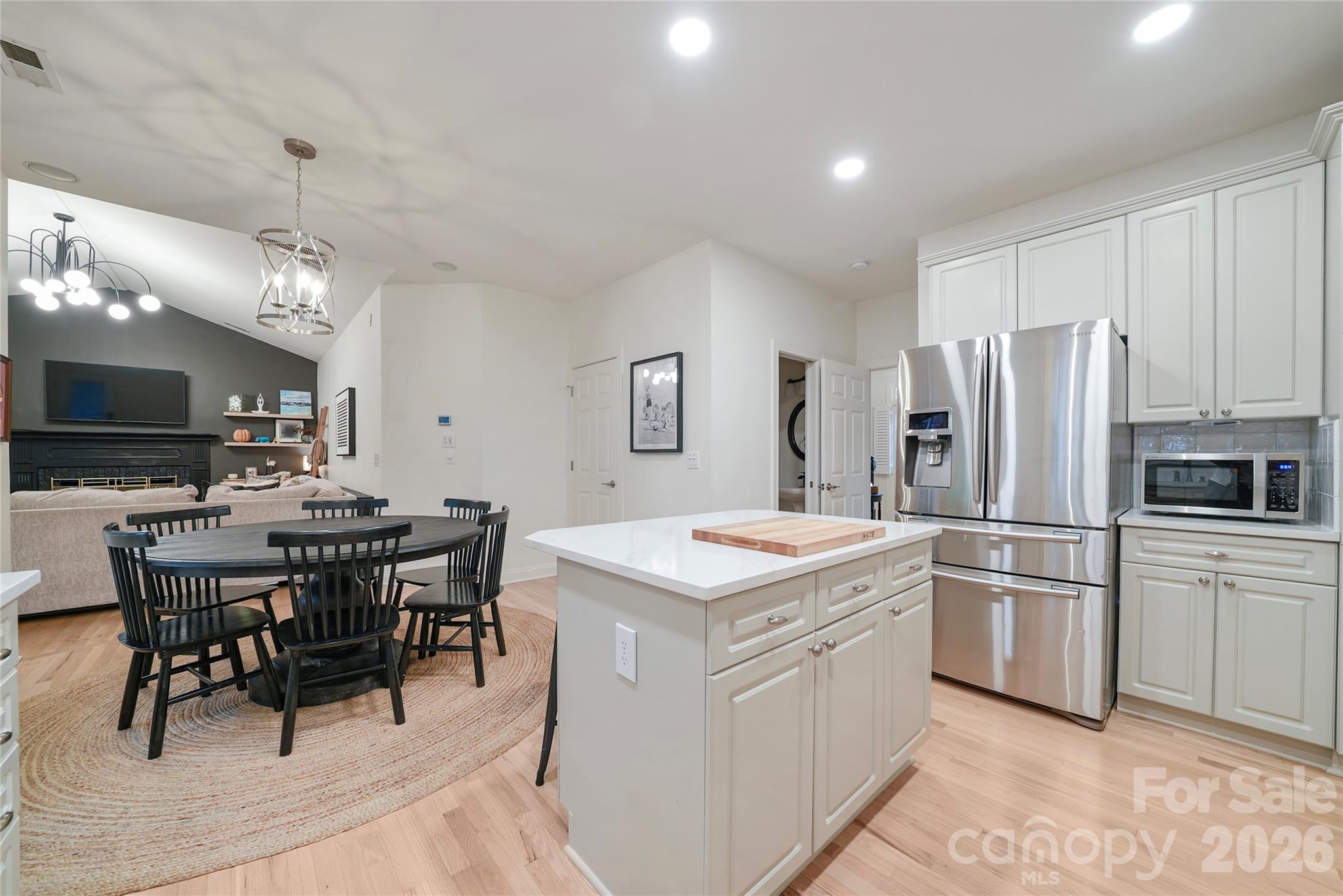 16002 Prestwoods Lane — Huntersville