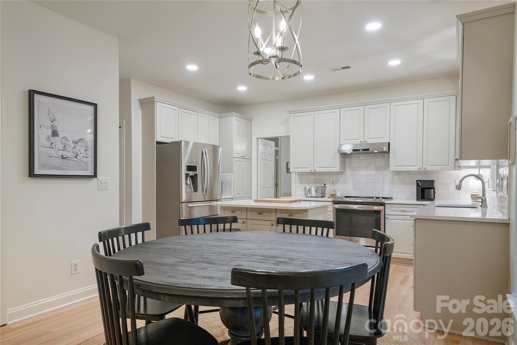 16002 Prestwoods Lane — Huntersville
