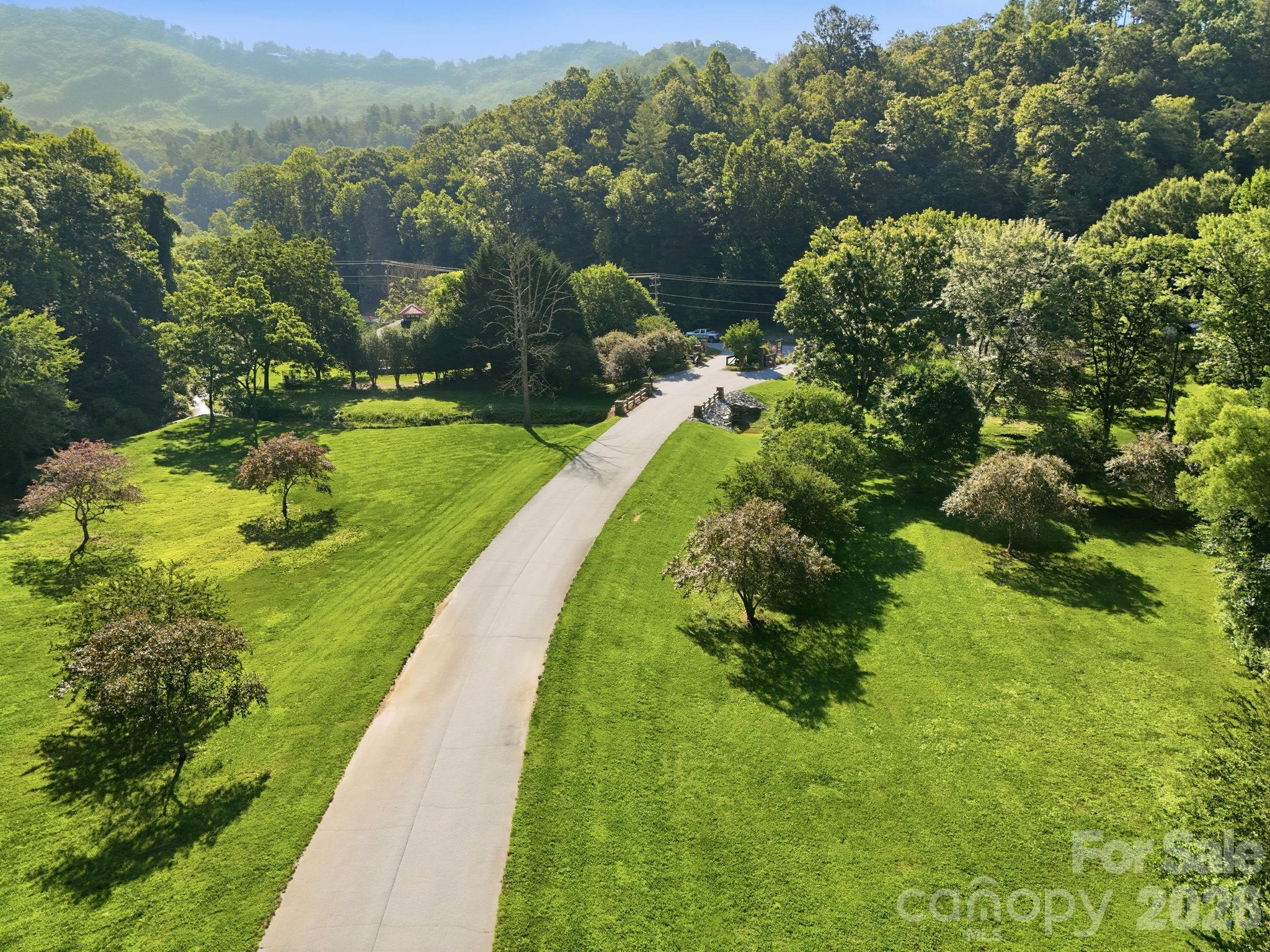 17 Sunny Morning Court — Hendersonville