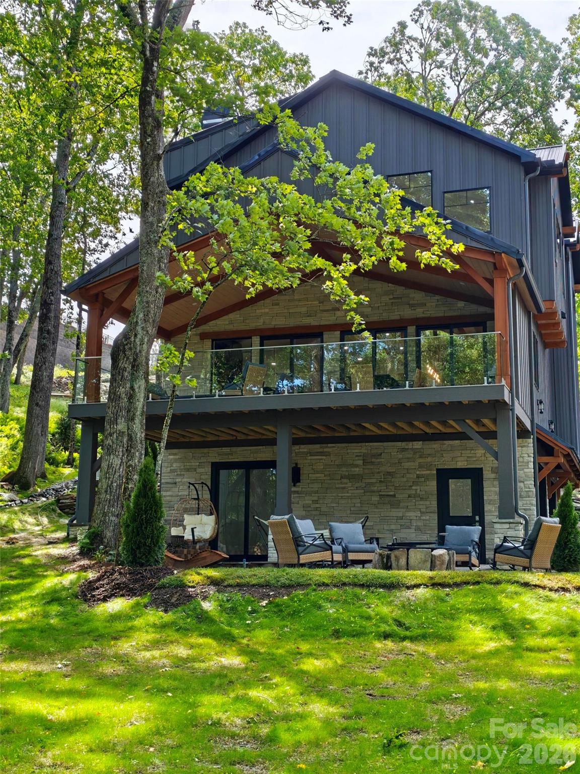 475 State View Road — Boone