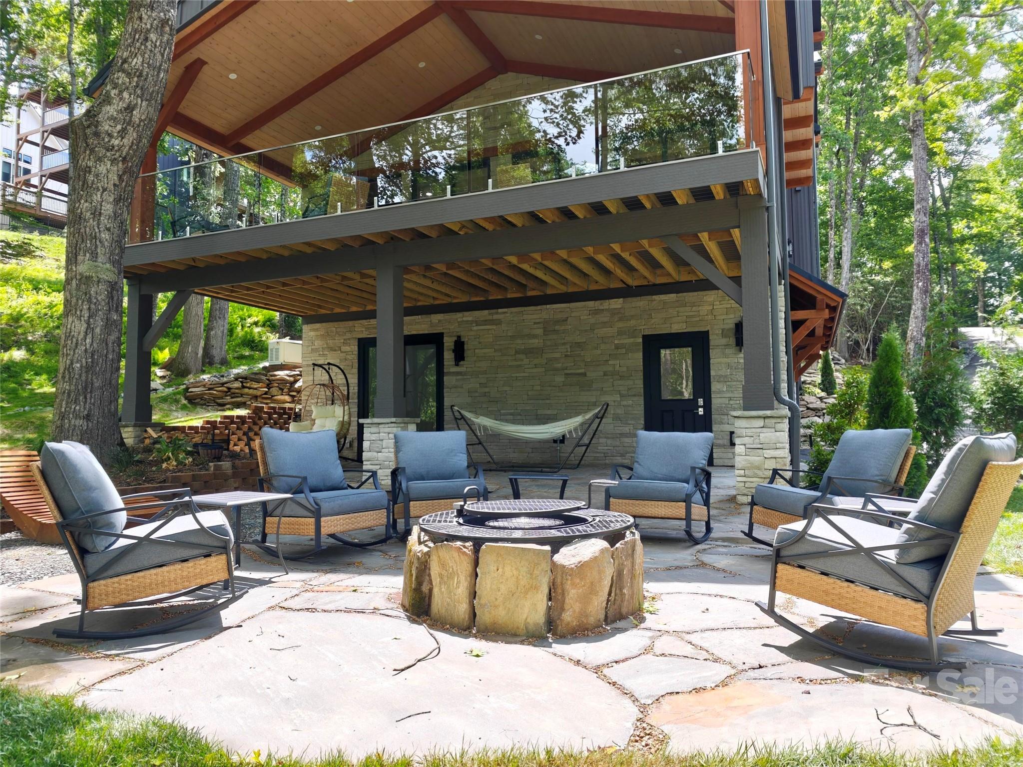 475 State View Road — Boone