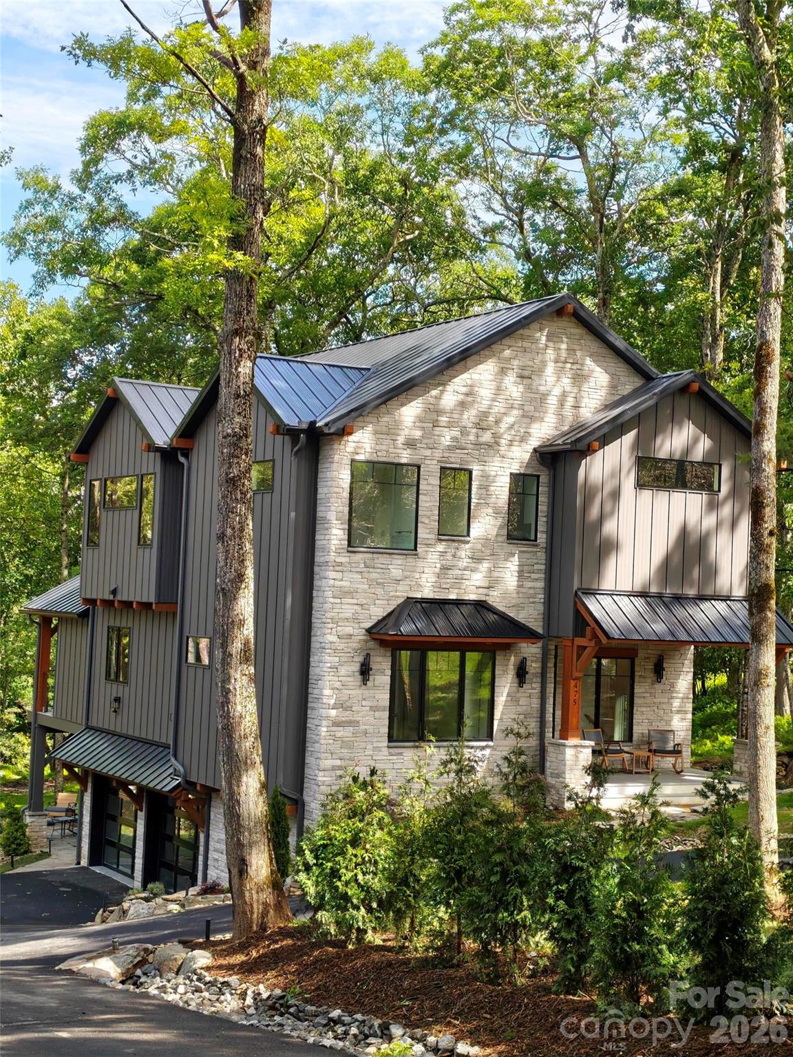 475 State View Road — Boone