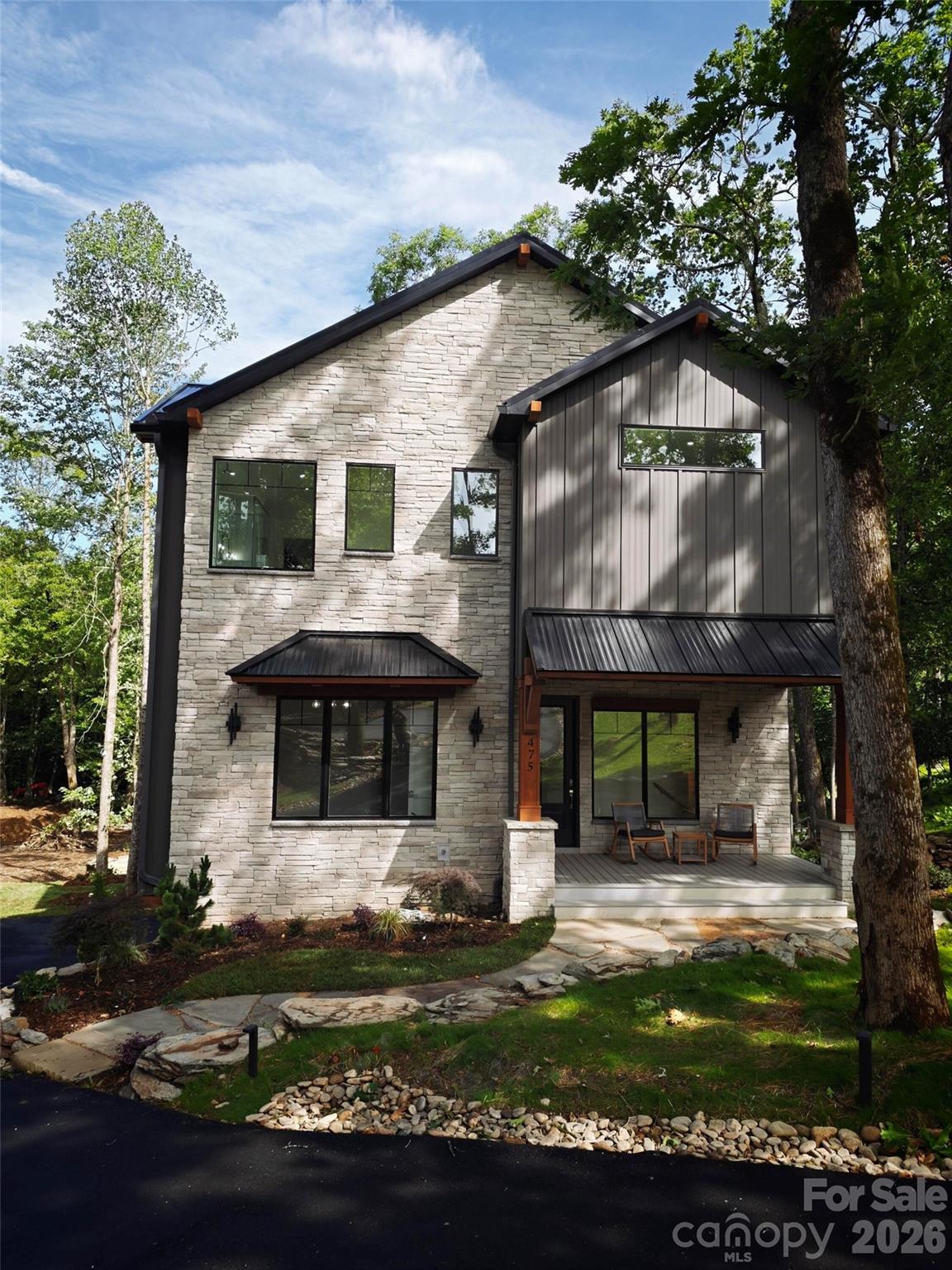 475 State View Road — Boone