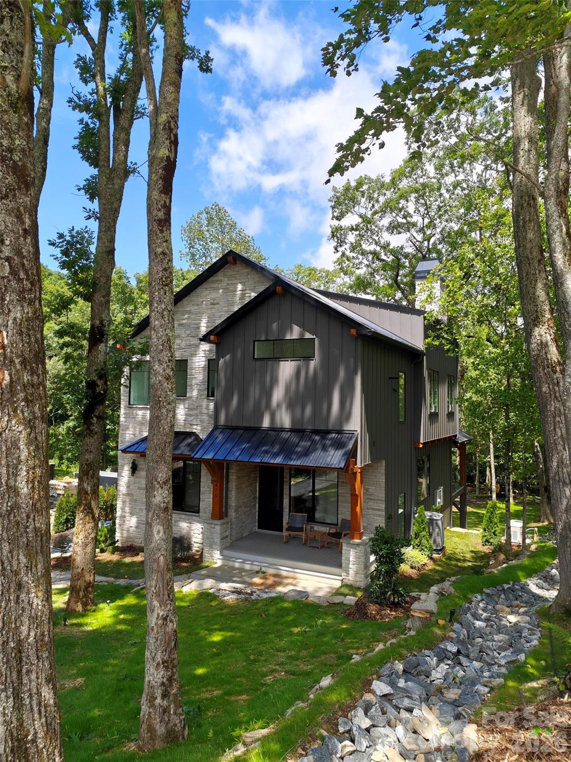 475 State View Road — Boone