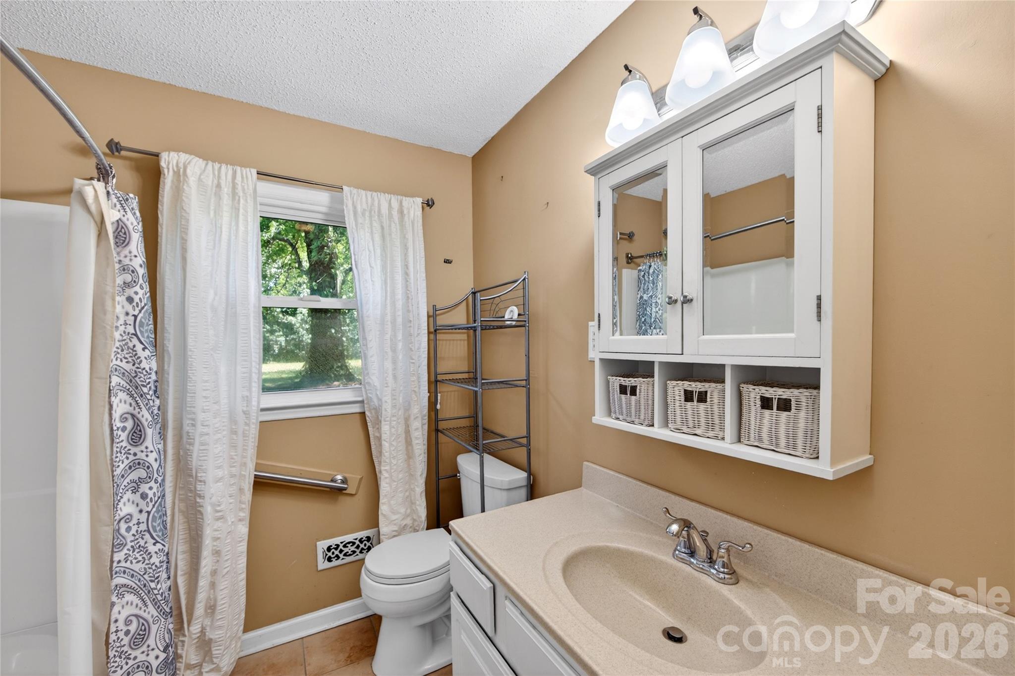 4400 Hamilton Circle — Charlotte