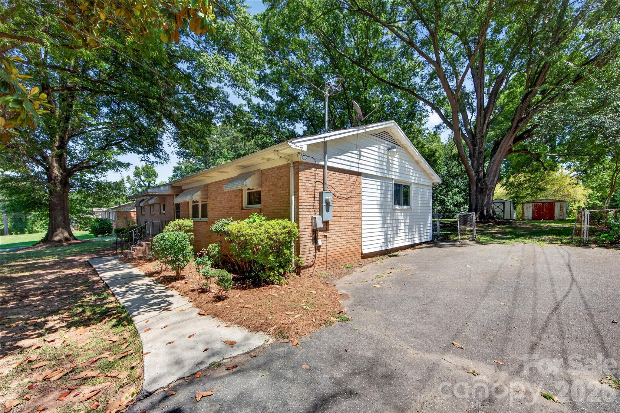 4400 Hamilton Circle — Charlotte