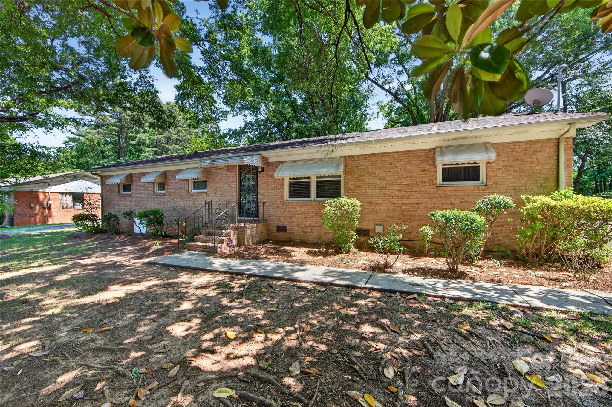 4400 Hamilton Circle — Charlotte