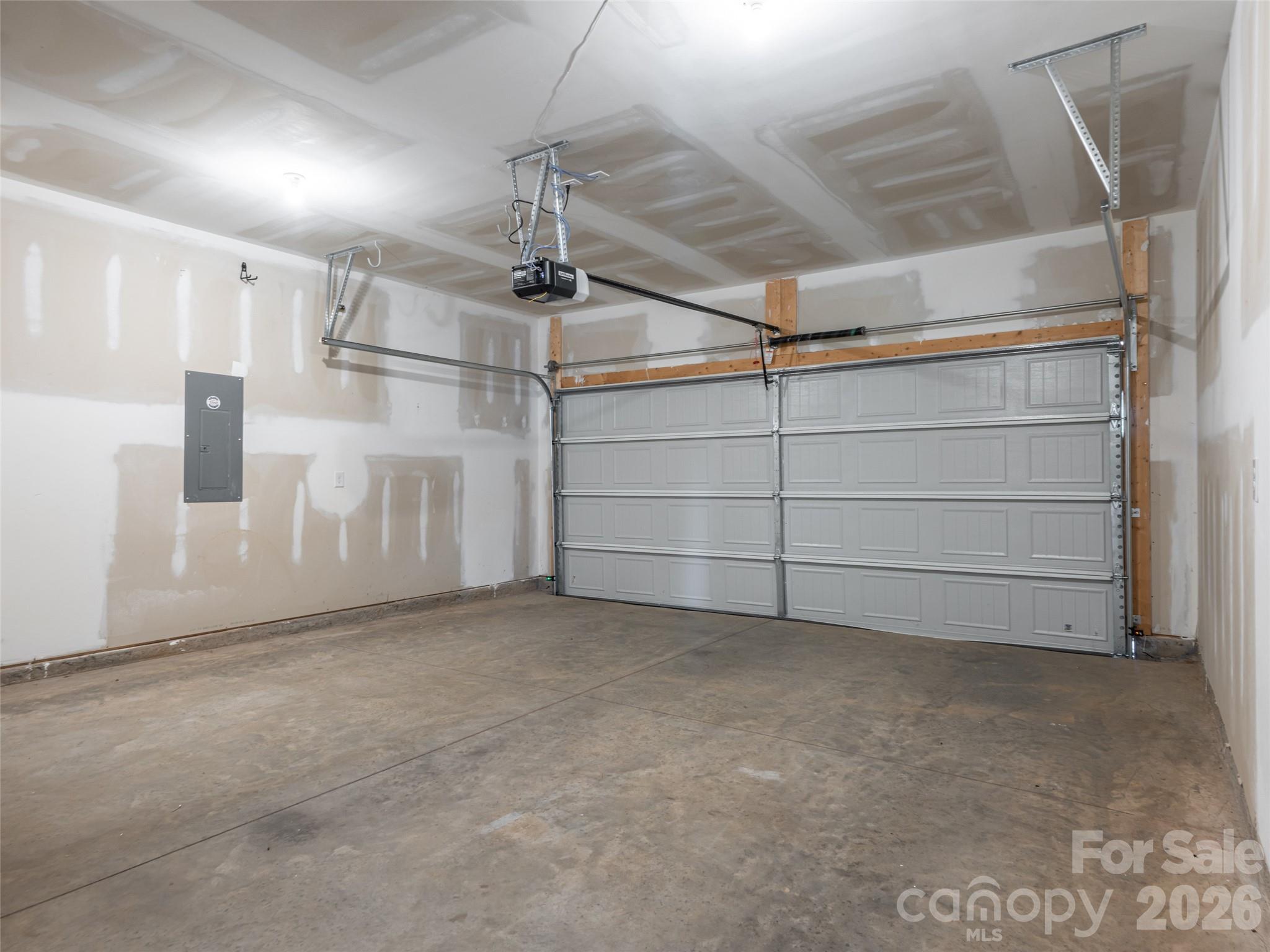 907 Newport Court — Asheville