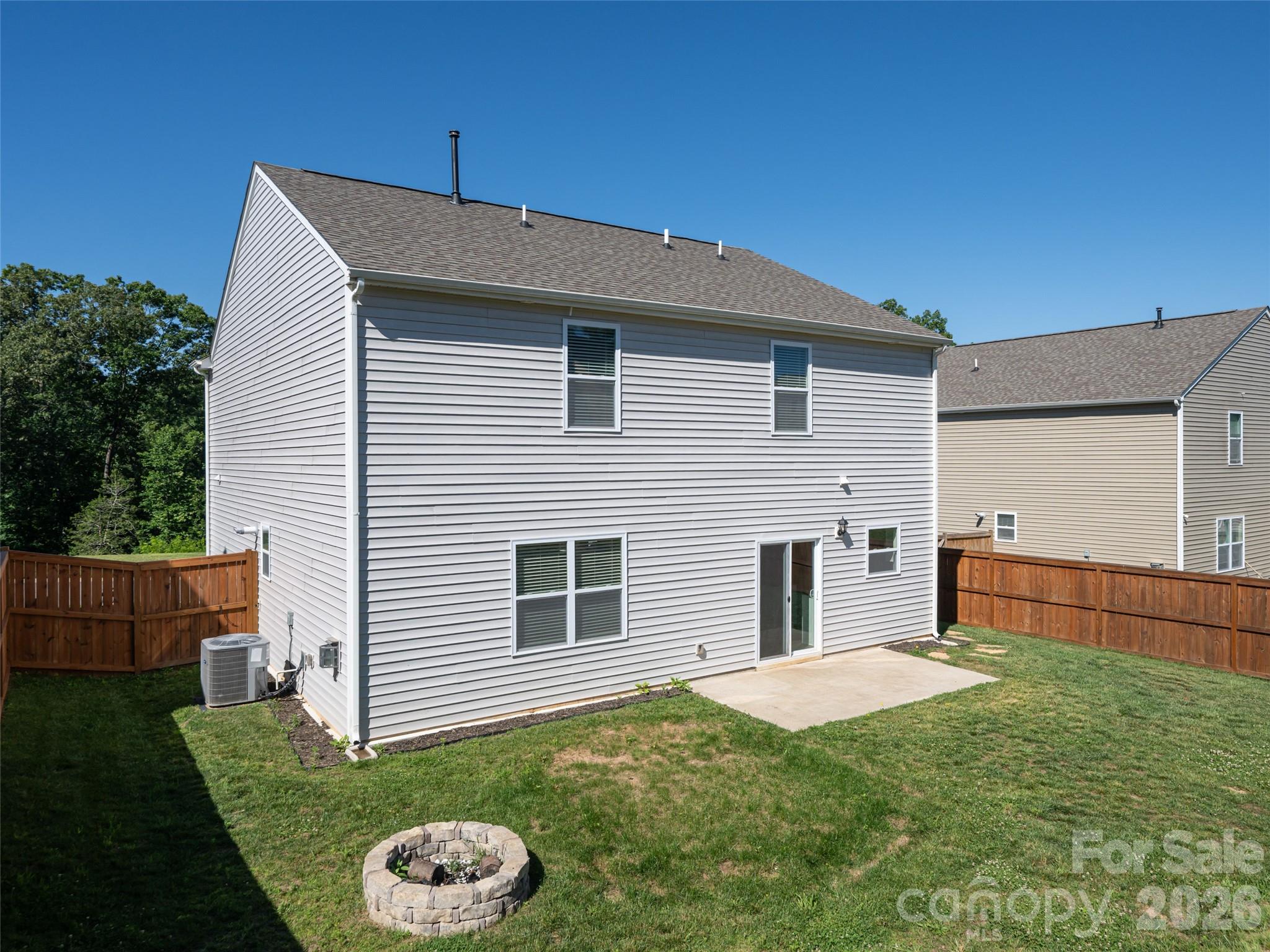 907 Newport Court — Asheville