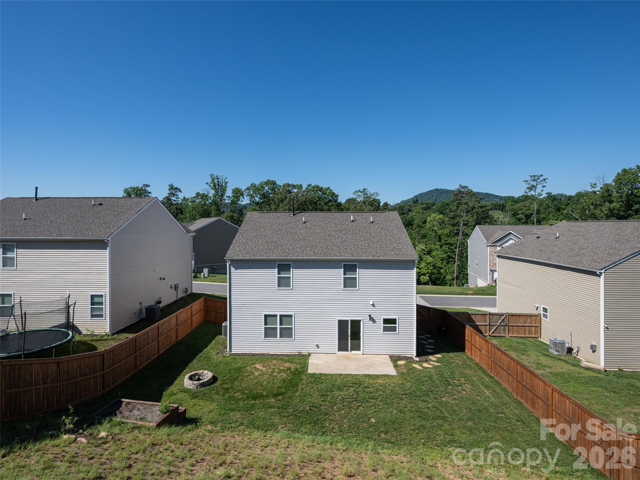 907 Newport Court — Asheville