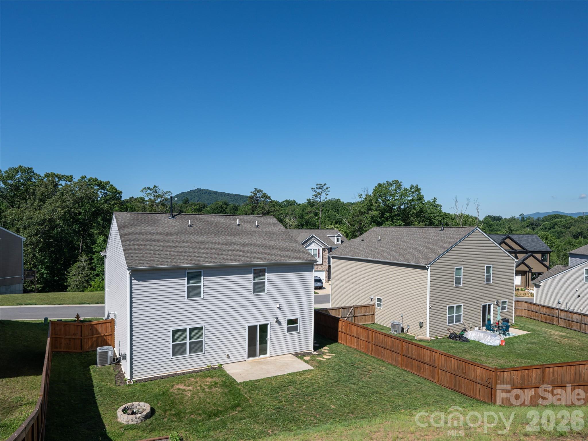907 Newport Court — Asheville