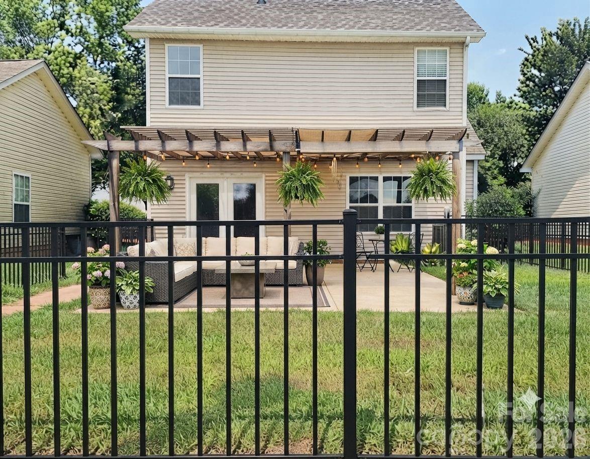 8804 Arrowhead Place Lane — Cornelius