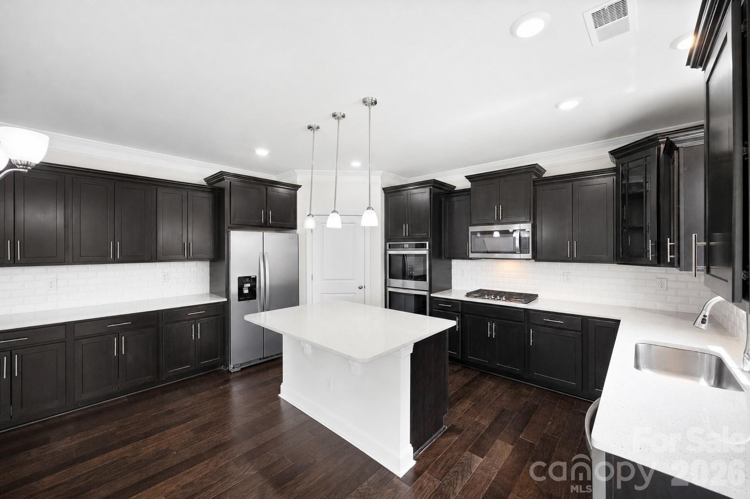 5015 Whispy Vines Lane — Huntersville