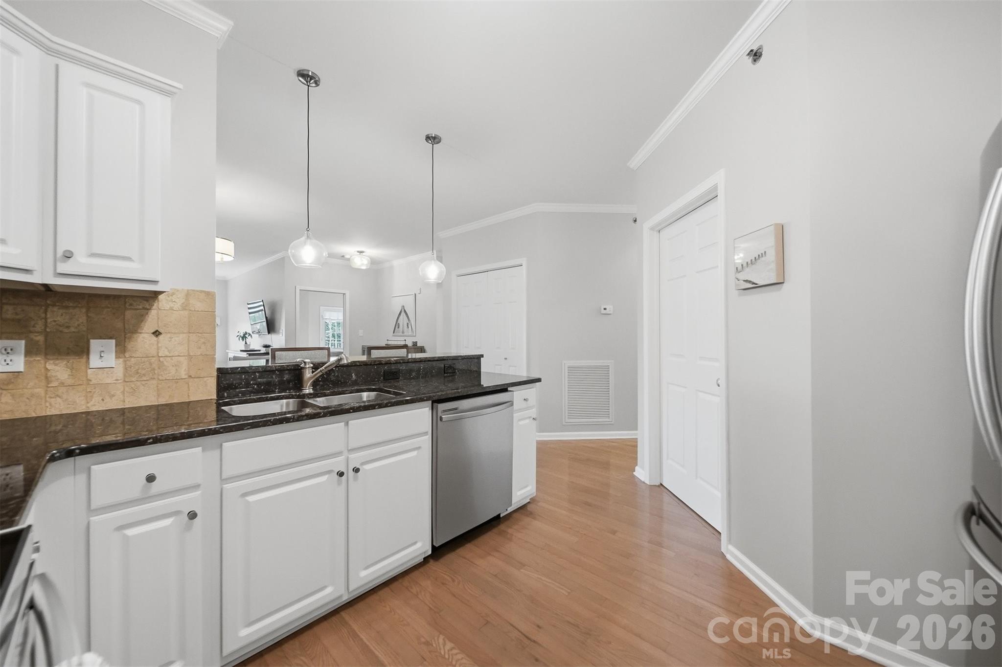 1410 4th Street Drive NW #304 — Hickory
