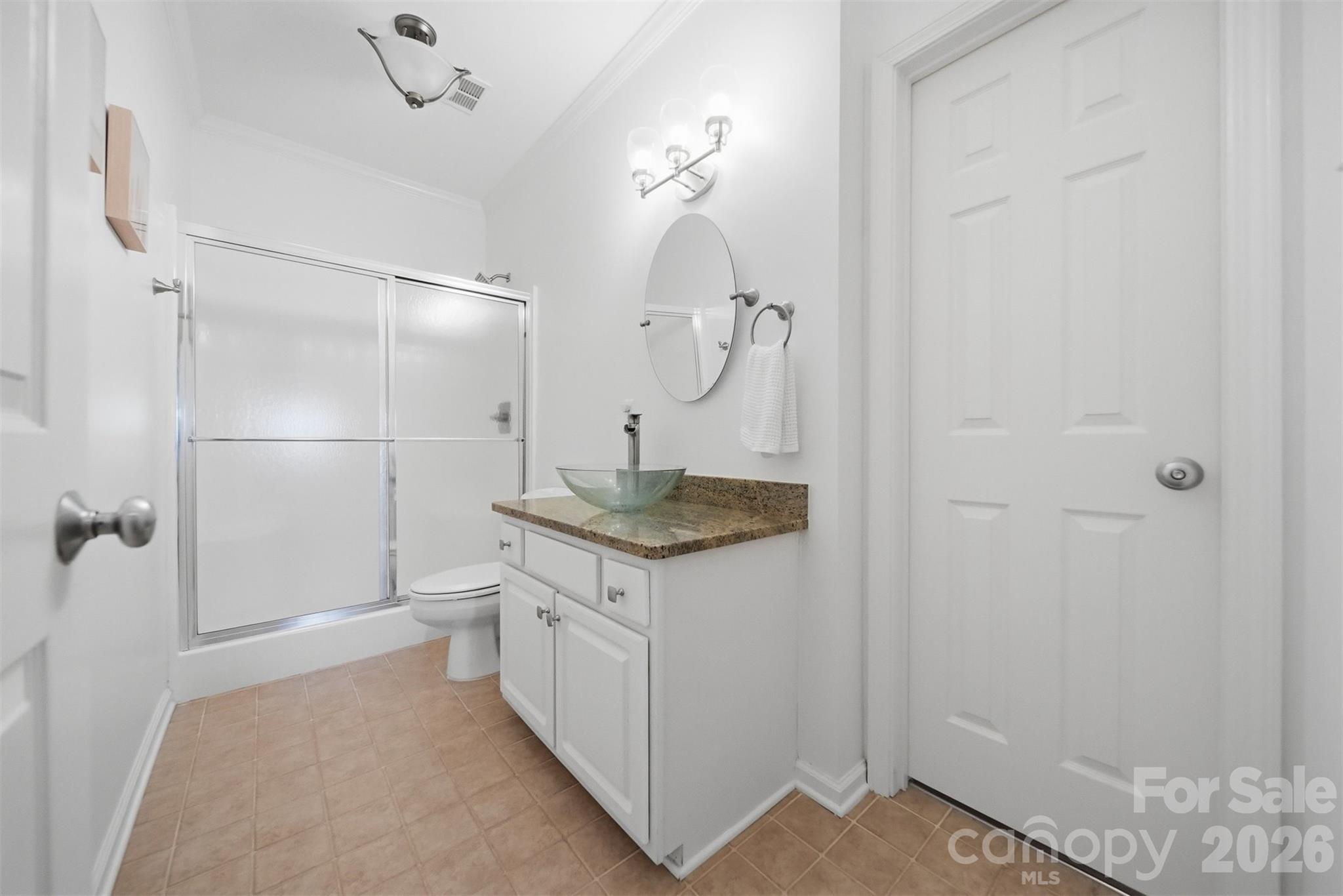 1410 4th Street Drive NW #304 — Hickory