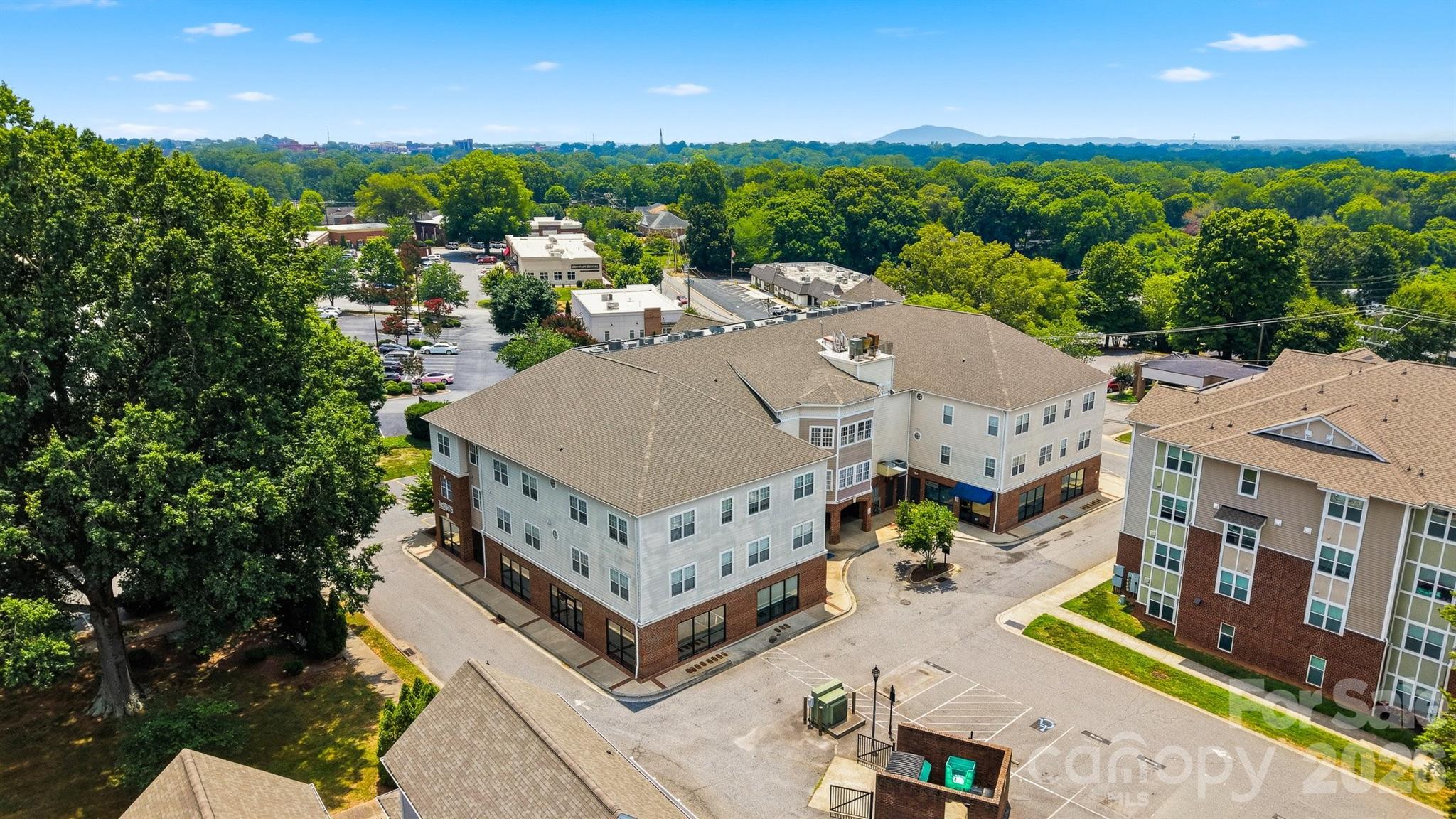1410 4th Street Drive NW #304 — Hickory