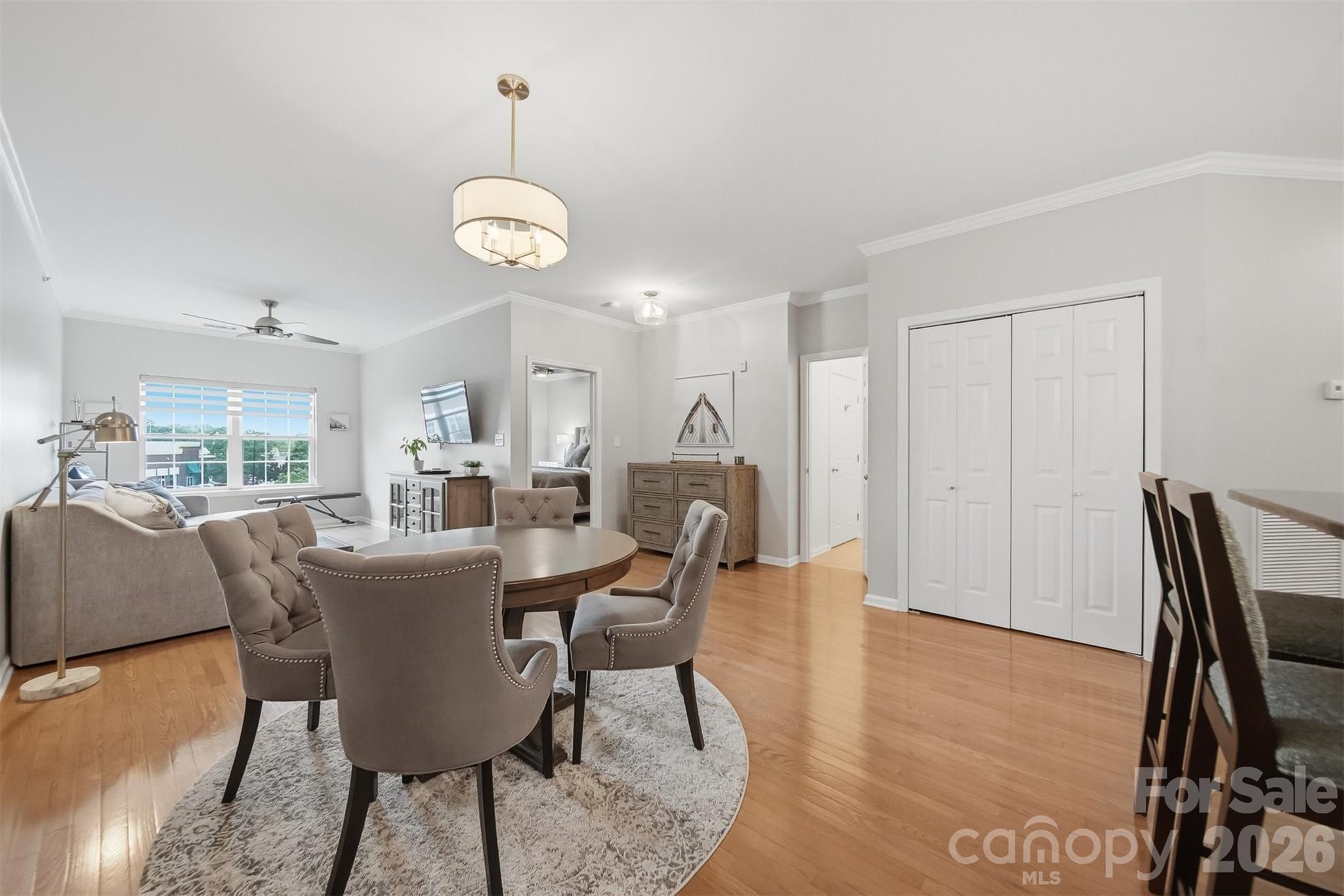 1410 4th Street Drive NW #304 — Hickory
