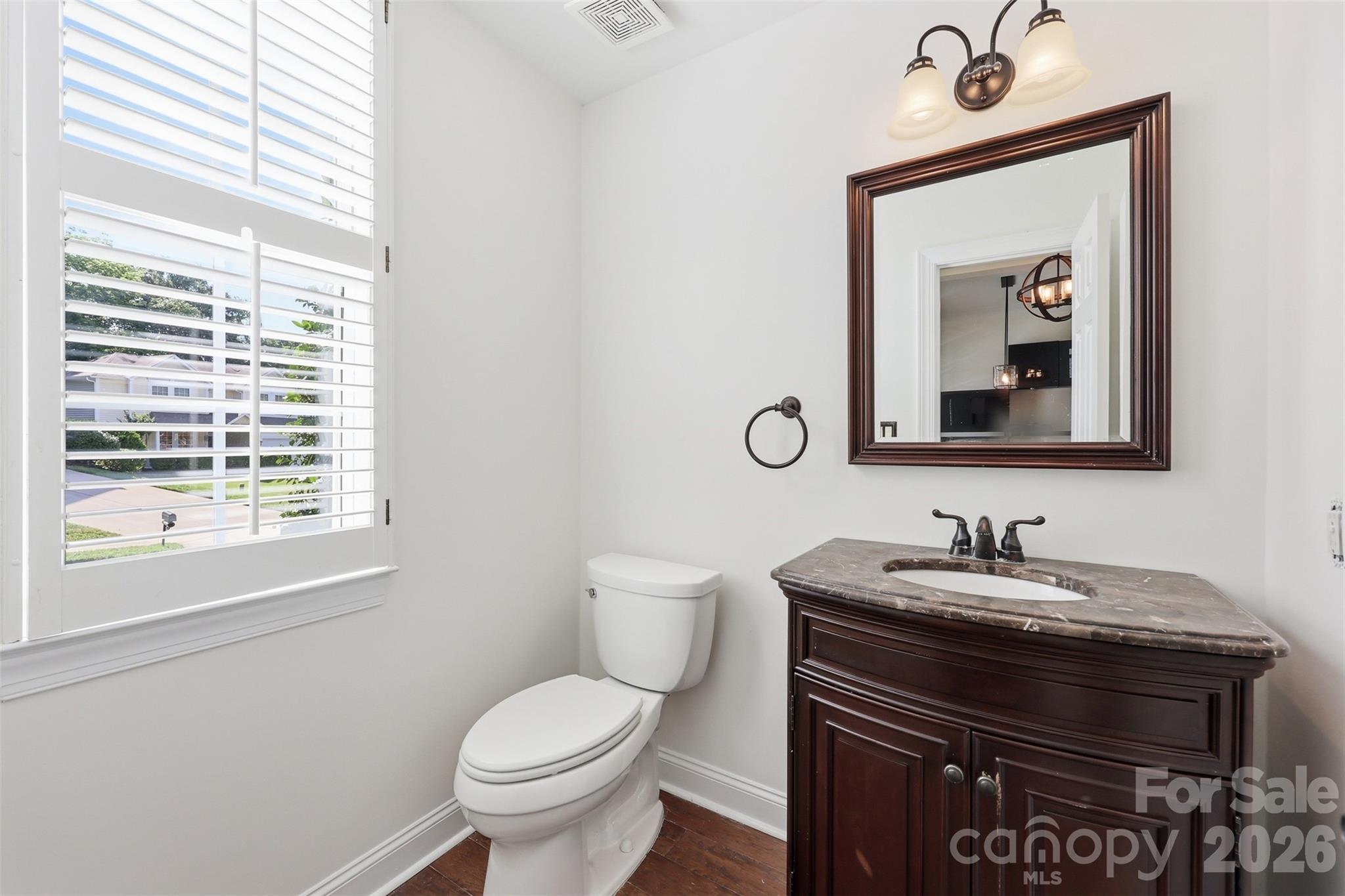 6832 Charter Hills Road — Charlotte