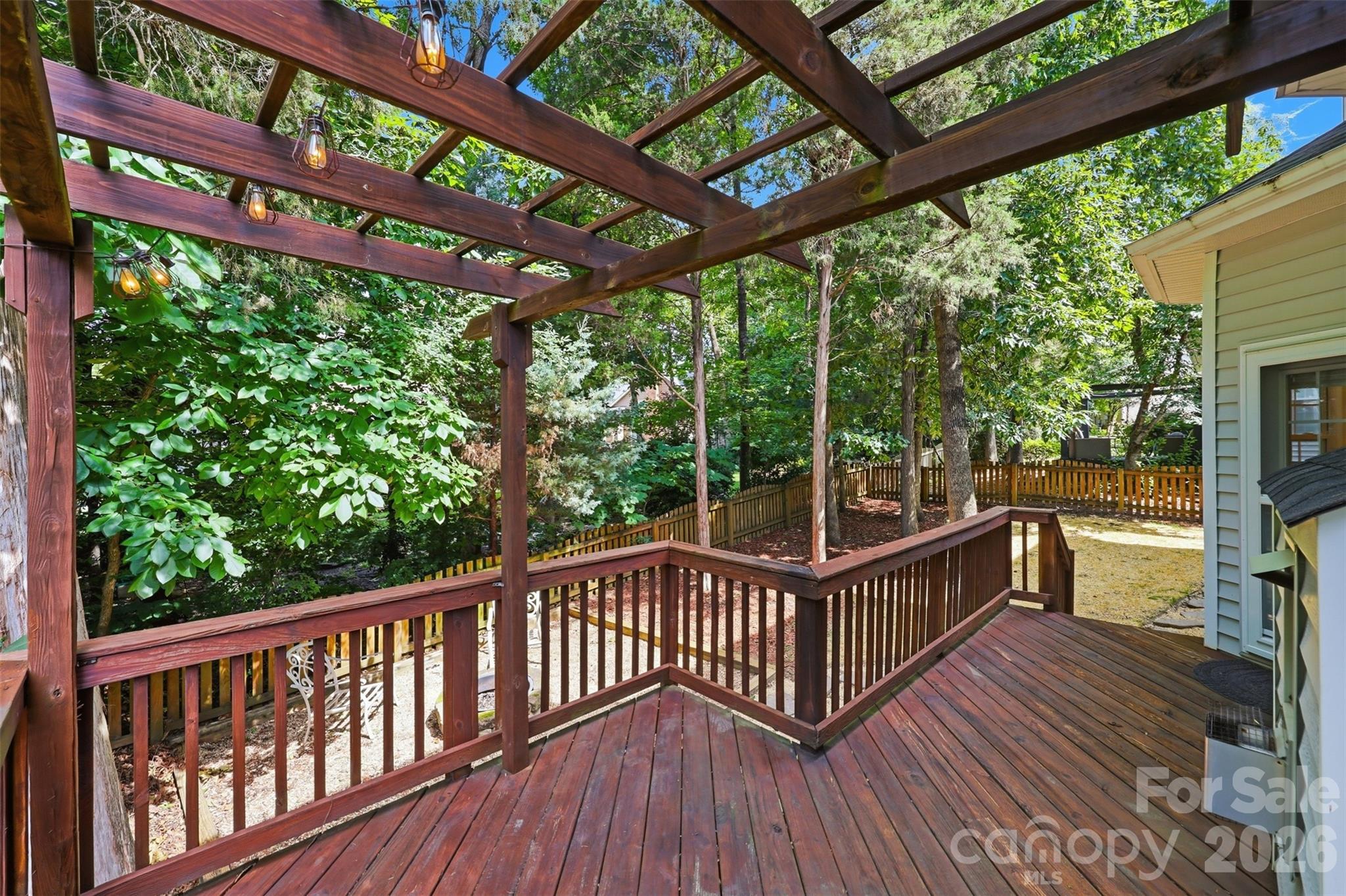 6832 Charter Hills Road — Charlotte