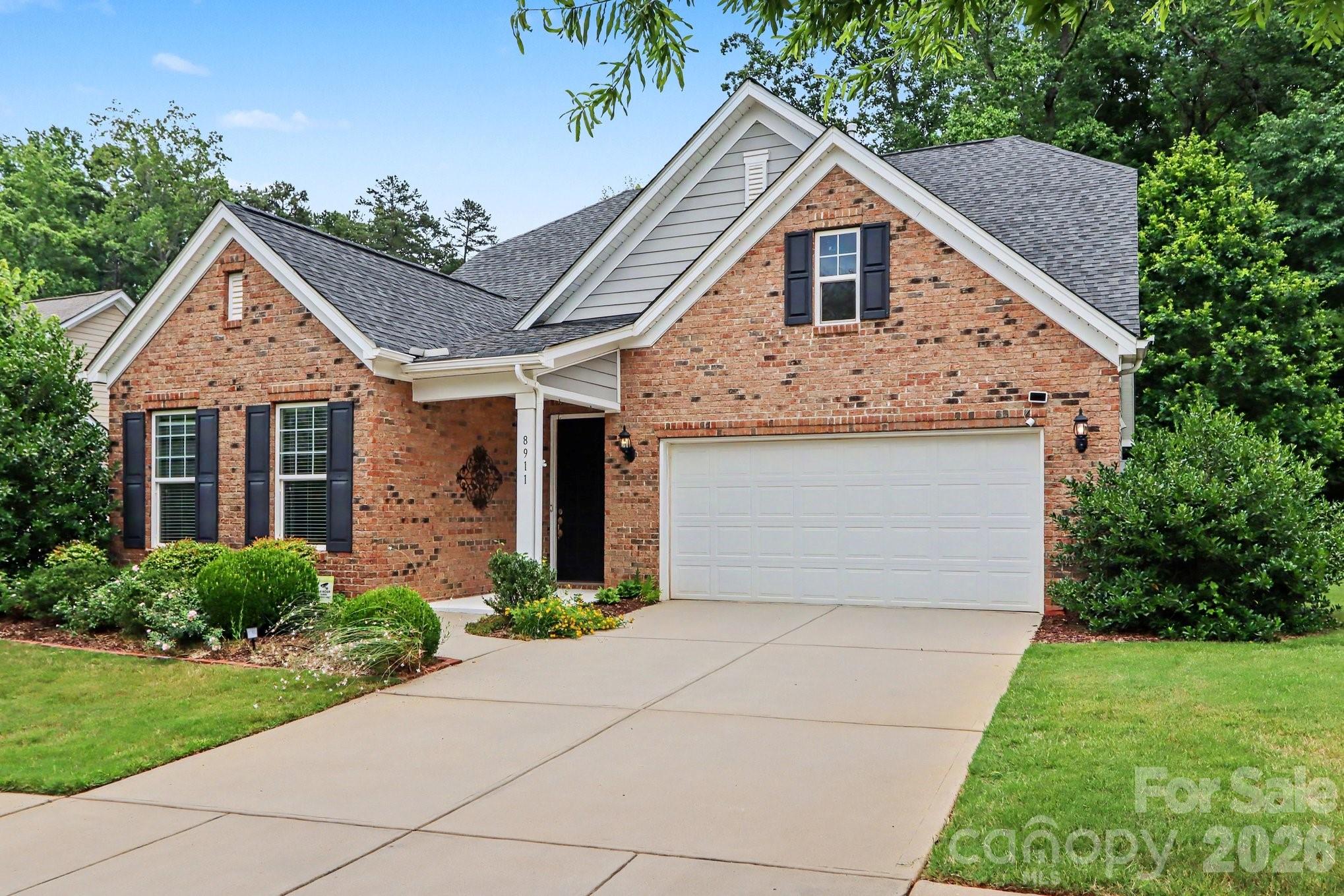 8911 Bur Lane — Huntersville