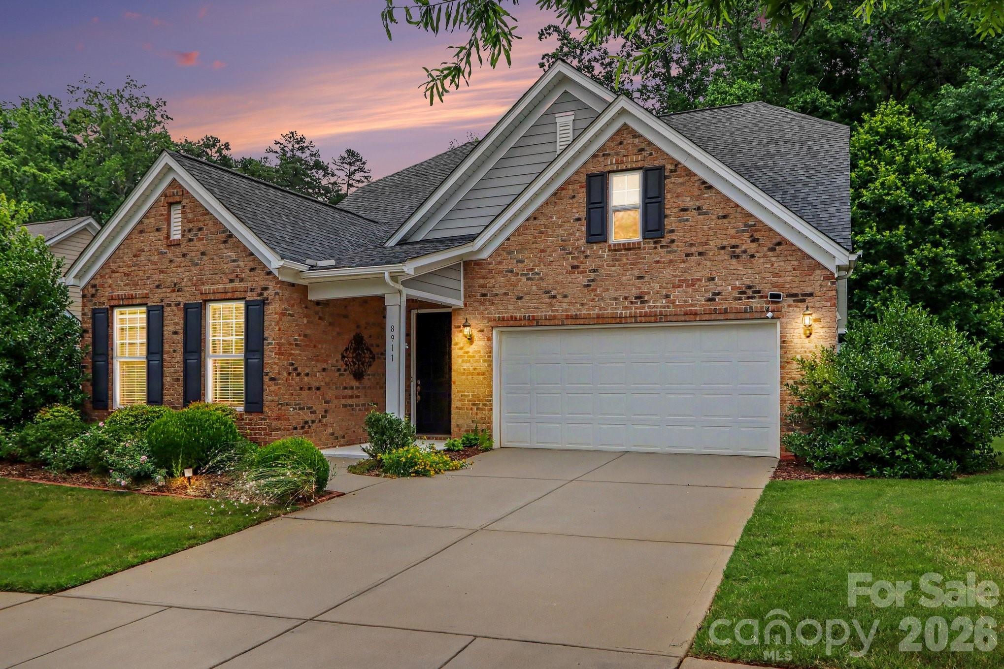 8911 Bur Lane — Huntersville